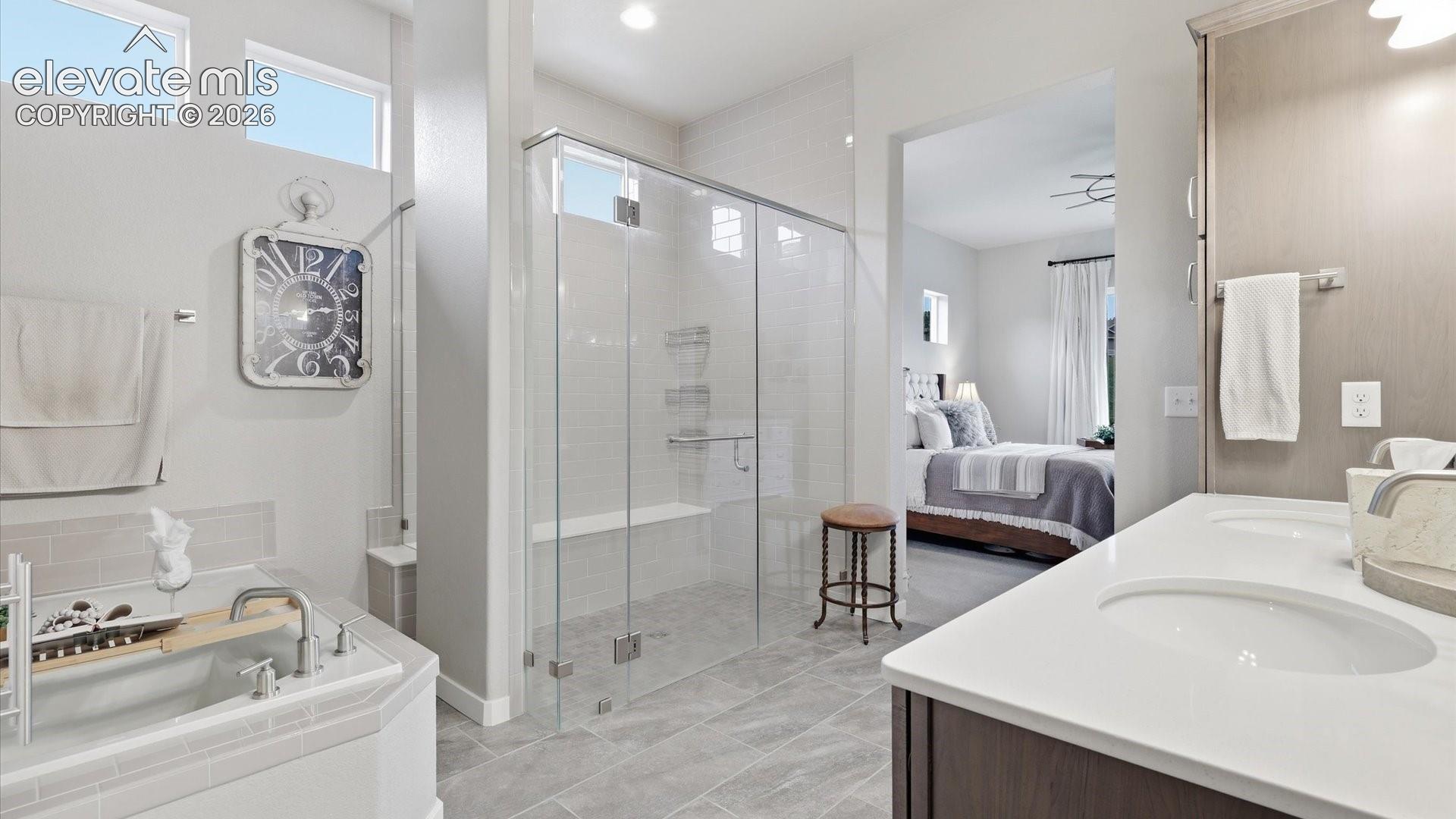 Listing photo 8 for 16297 Forest Cloud Way