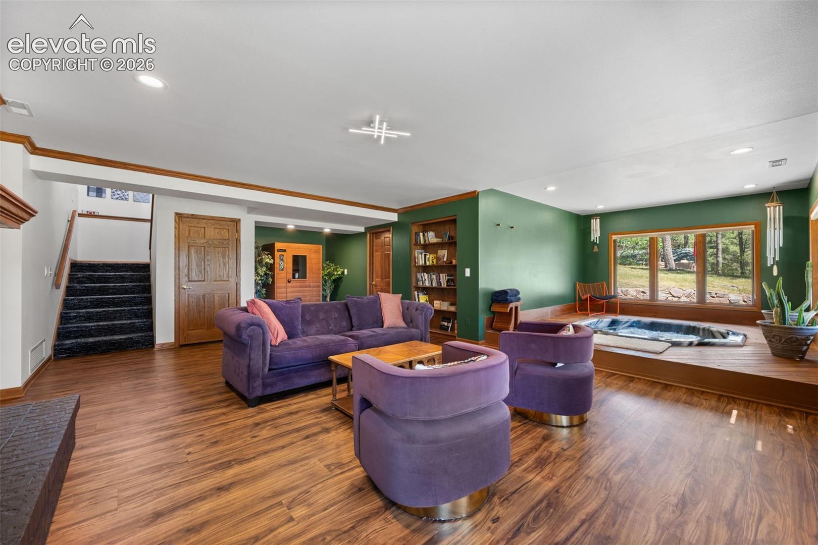 Listing photo 33 for 1675 Oakwood Drive