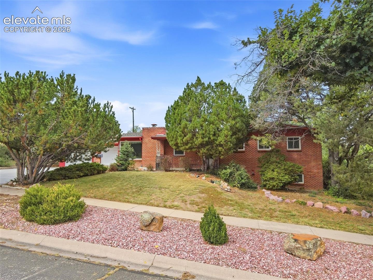 Listing photo 49 for 1406 Iowa Avenue