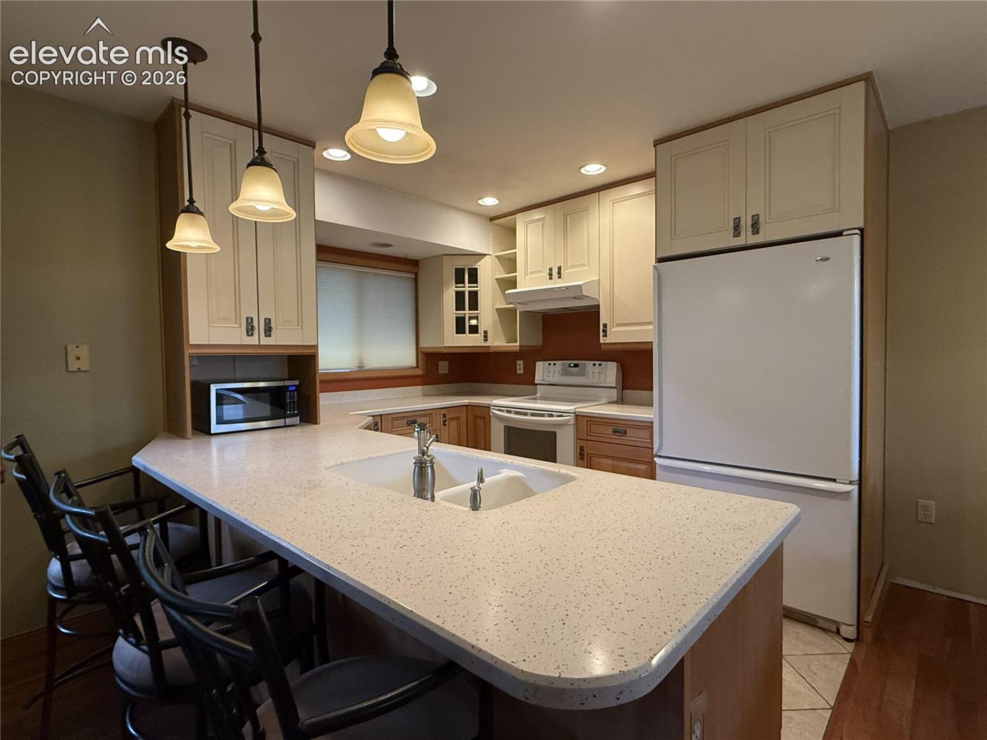 Listing photo 7 for 2023 Summerfield Drive