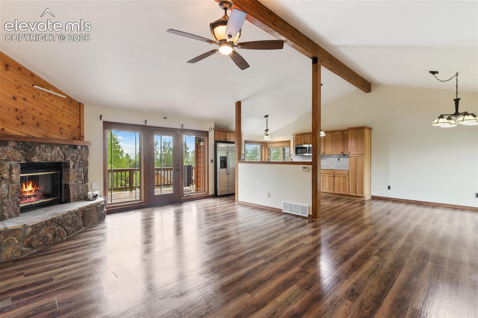 Listing photo 3 for 1231 Telemark Drive