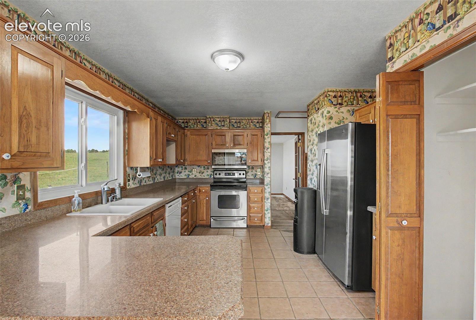 7360 Wilderness Drive, photo 2