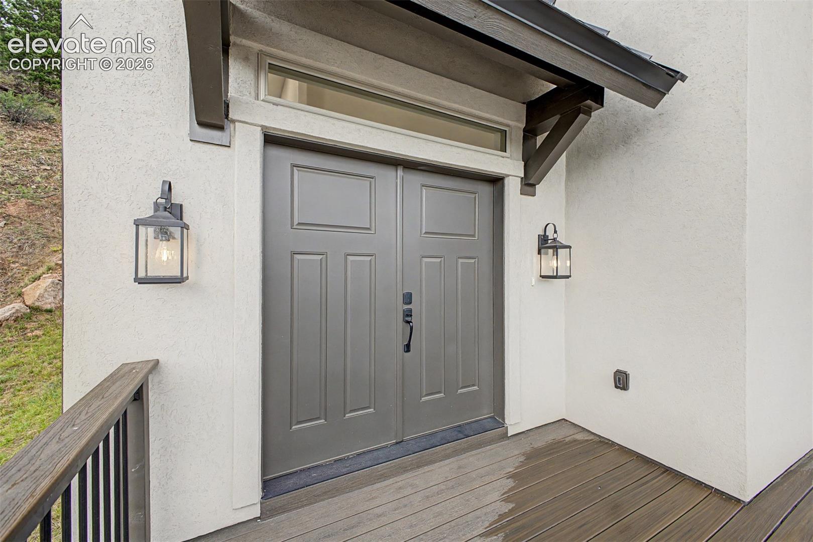 Listing photo 3 for 1015 Locklin Way