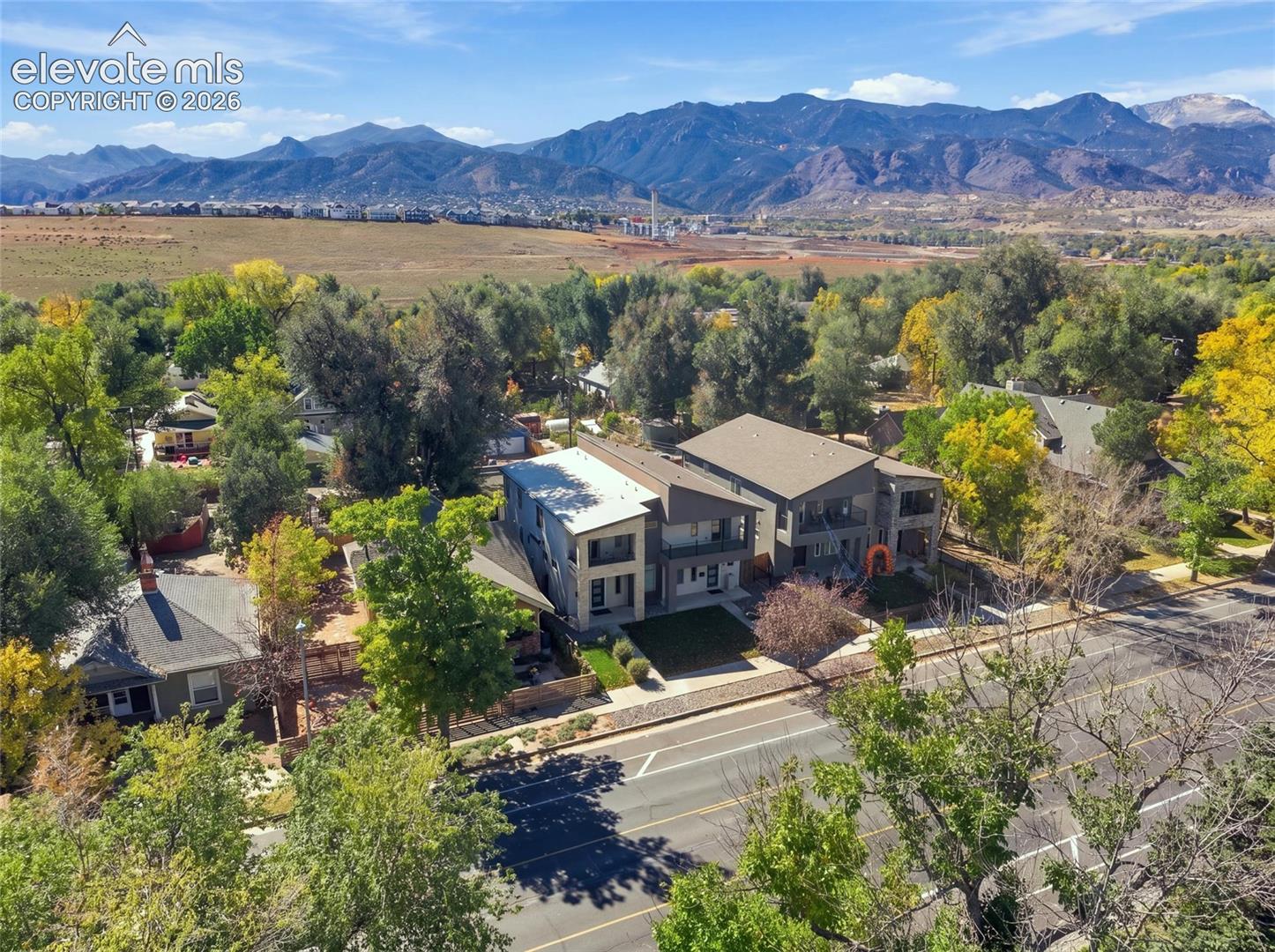 Listing photo 2 for 1319 W Colorado Avenue