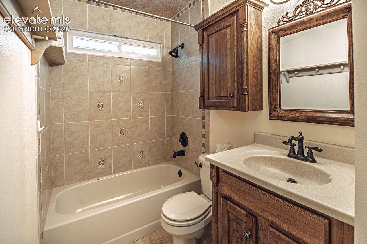 2411 Elite Terrace, photo 25