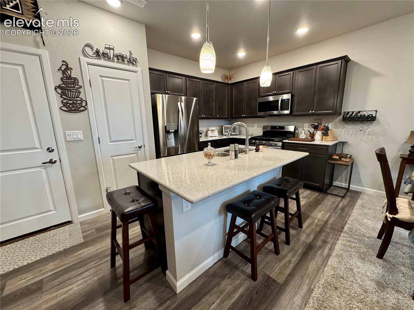Listing photo 10 for 8610 Laurel Mountain View