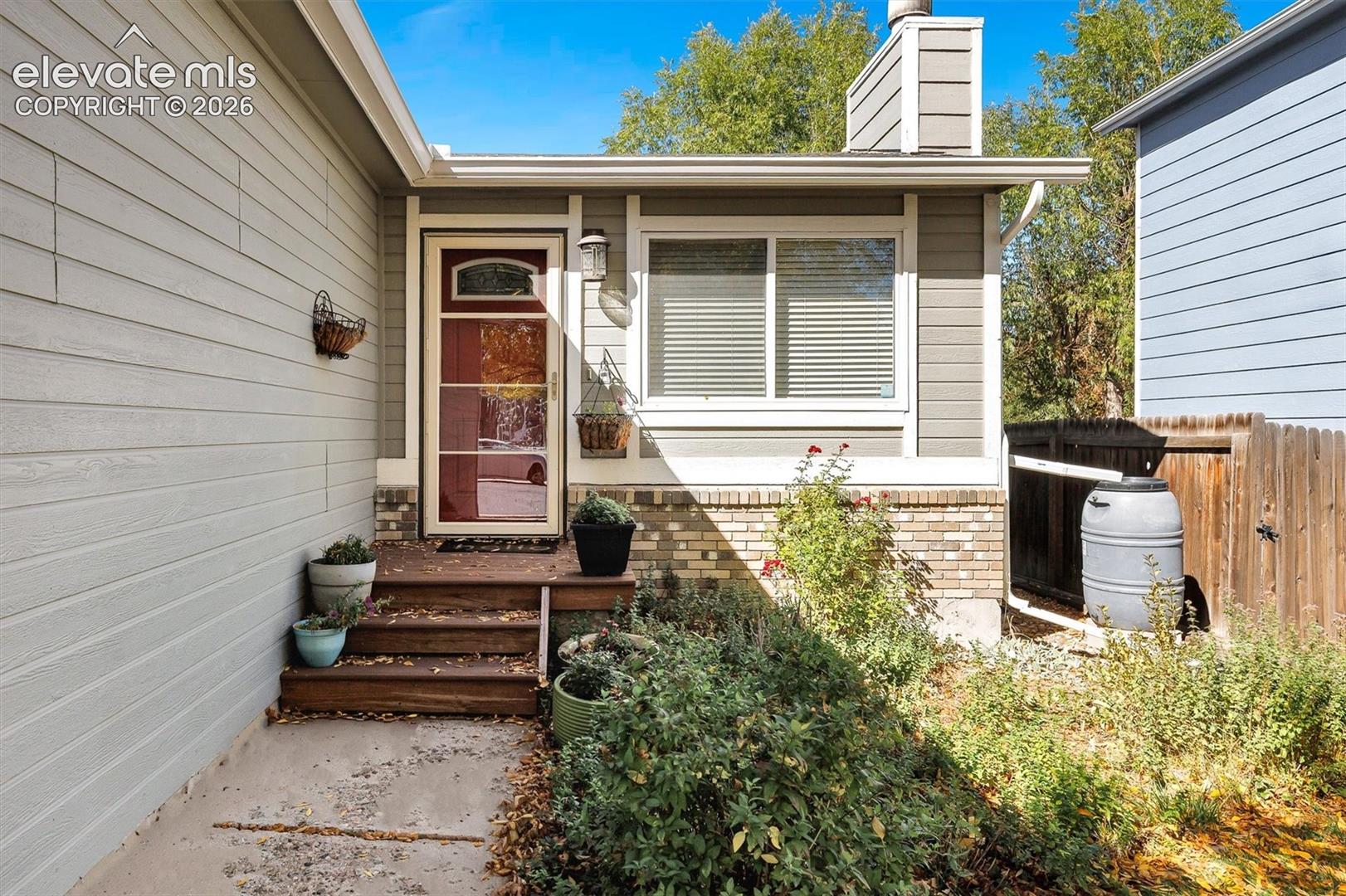 Listing photo 5 for 5168 Austerlitz Drive
