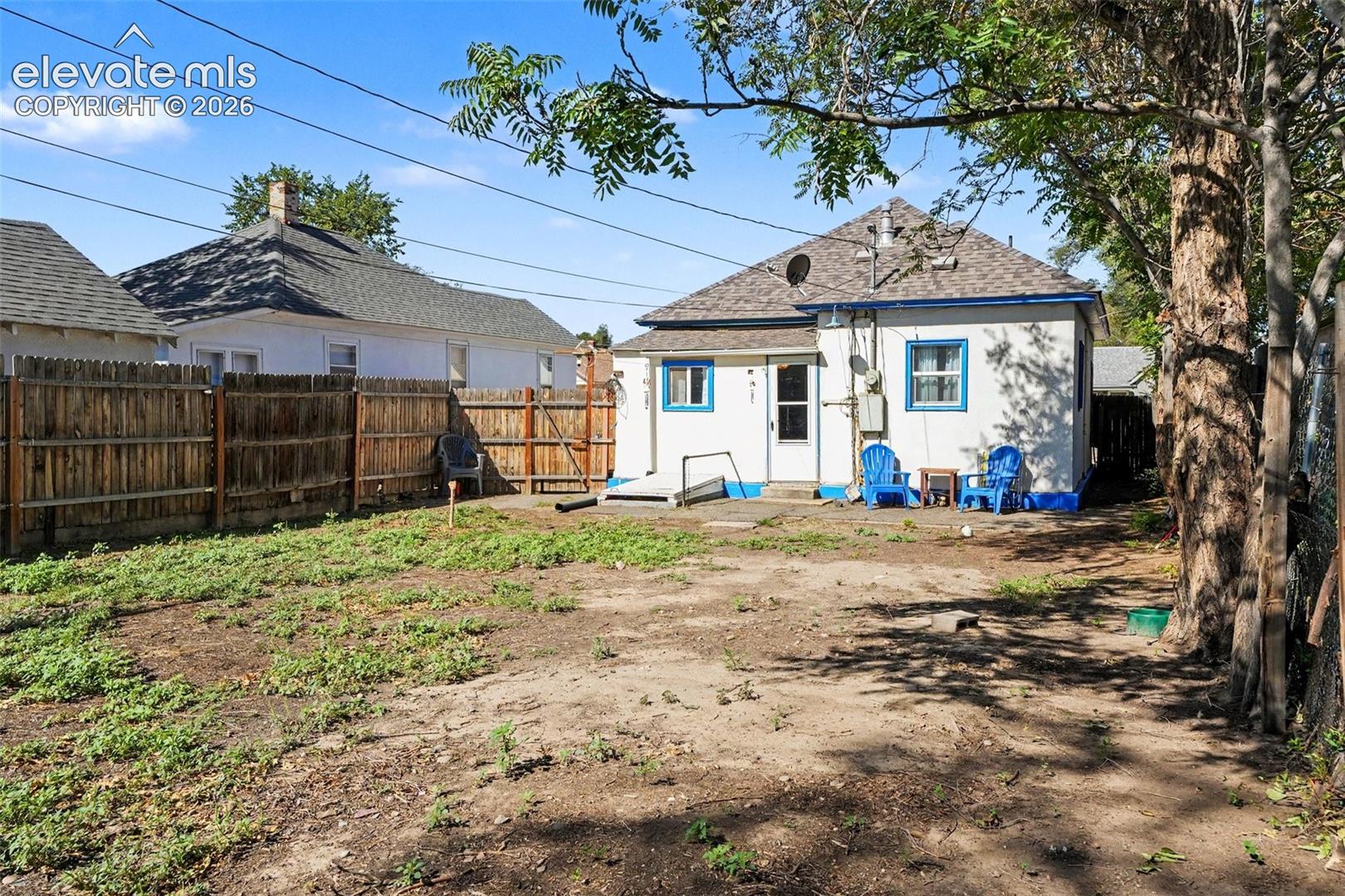 Listing photo 23 for 1616 E Orman Avenue