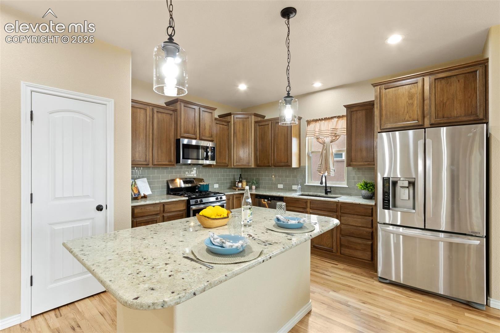 Listing photo 8 for 12637 Chianti Court