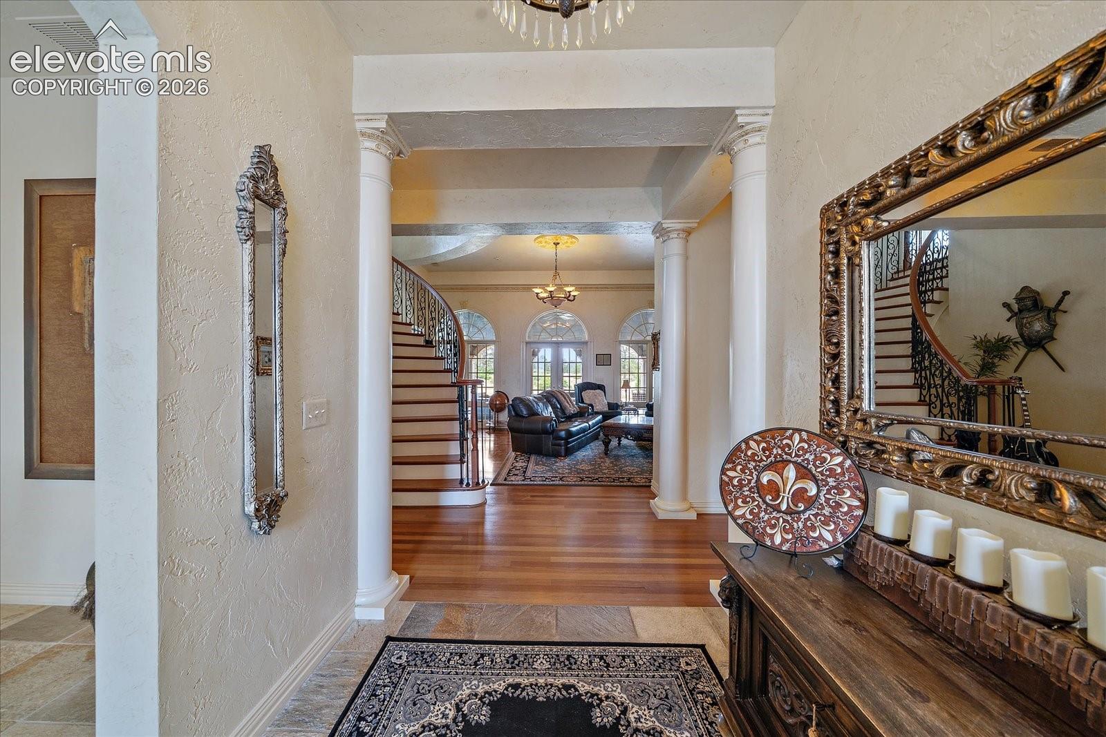 Listing photo 13 for 1175 Castle Pointe Drive