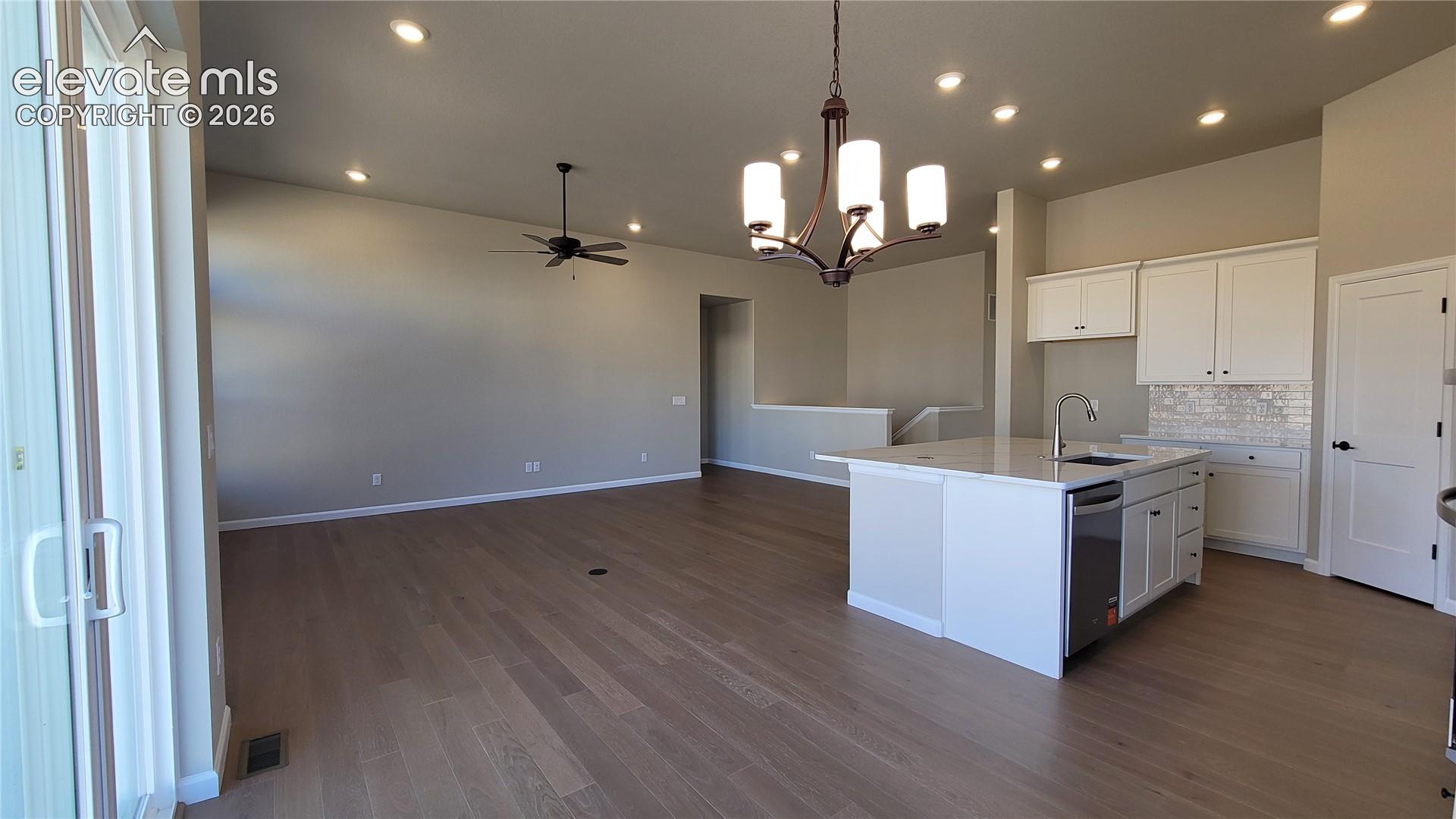 Listing photo 16 for 6658 Miro Lane