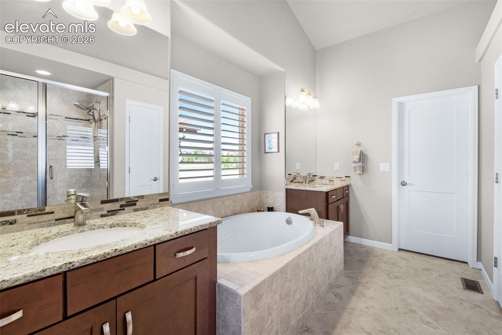 Listing photo 18 for 9828 Surrey Run Drive