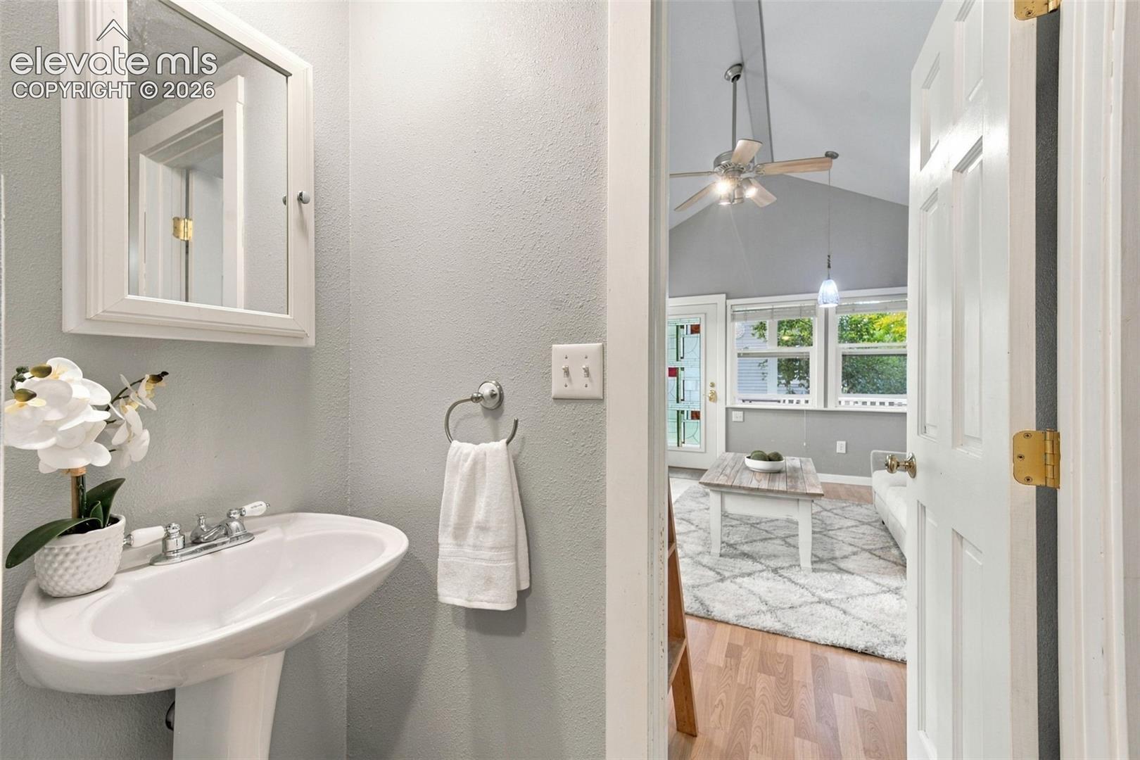 Listing photo 25 for 619 N Cedar Street