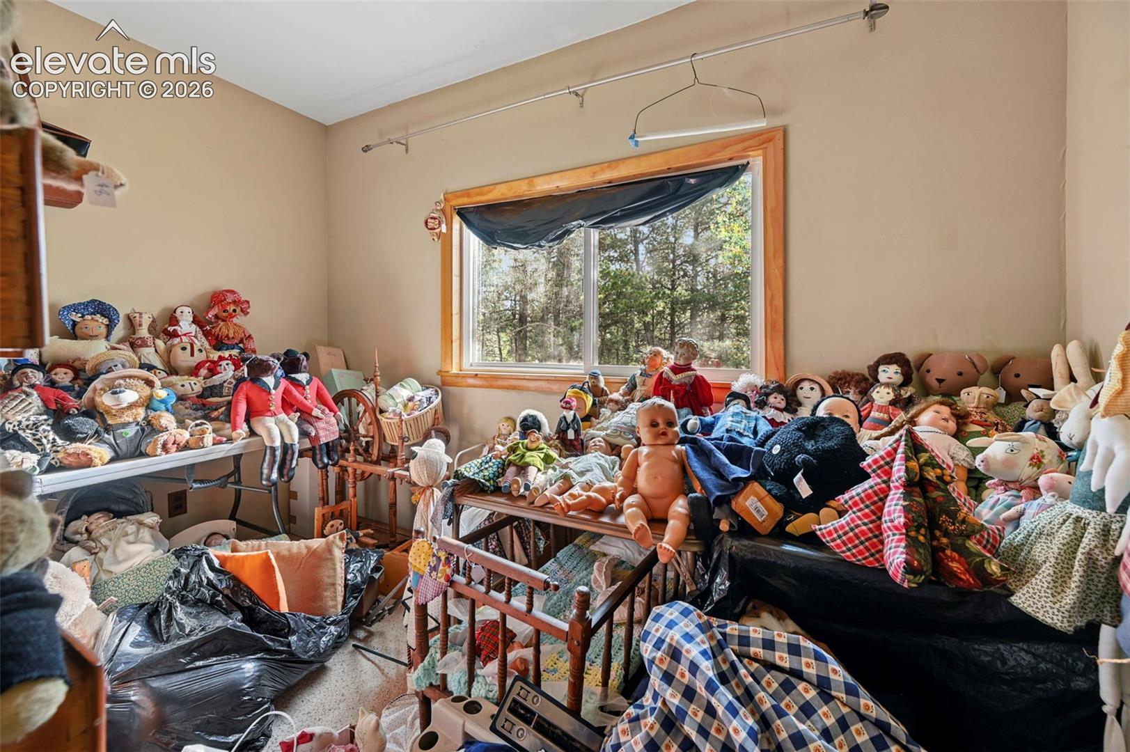 Listing photo 3 for 2659 Edlowe Road