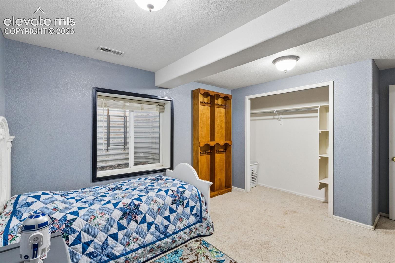 Listing photo 30 for 703 N Canvas Drive