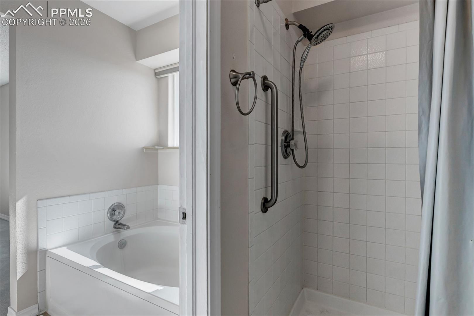 Listing photo 20 for 2375 Lisa Drive