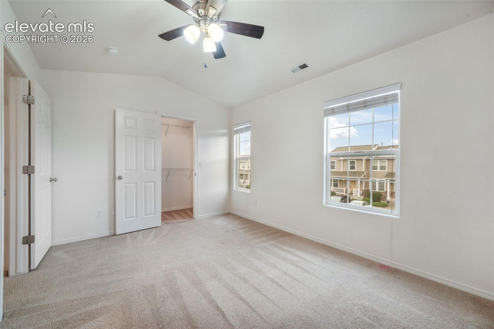 Listing photo 22 for 10513 Wells Point