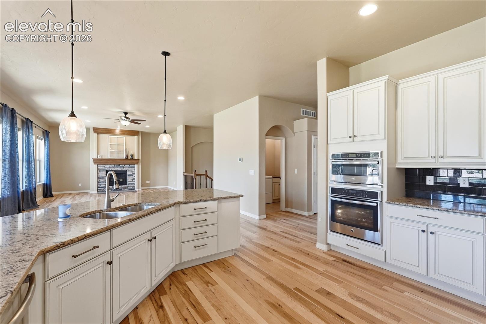 Listing photo 10 for 1908 Turnbull Drive