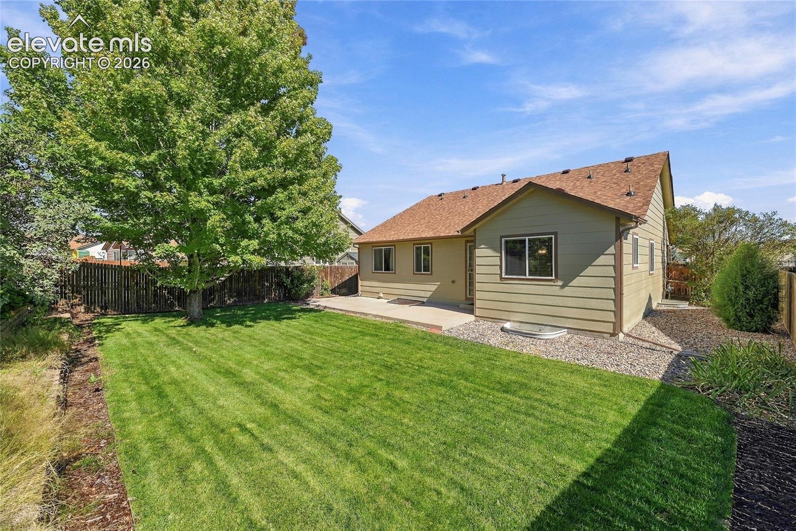Listing photo 36 for 7538 Sailwind Drive