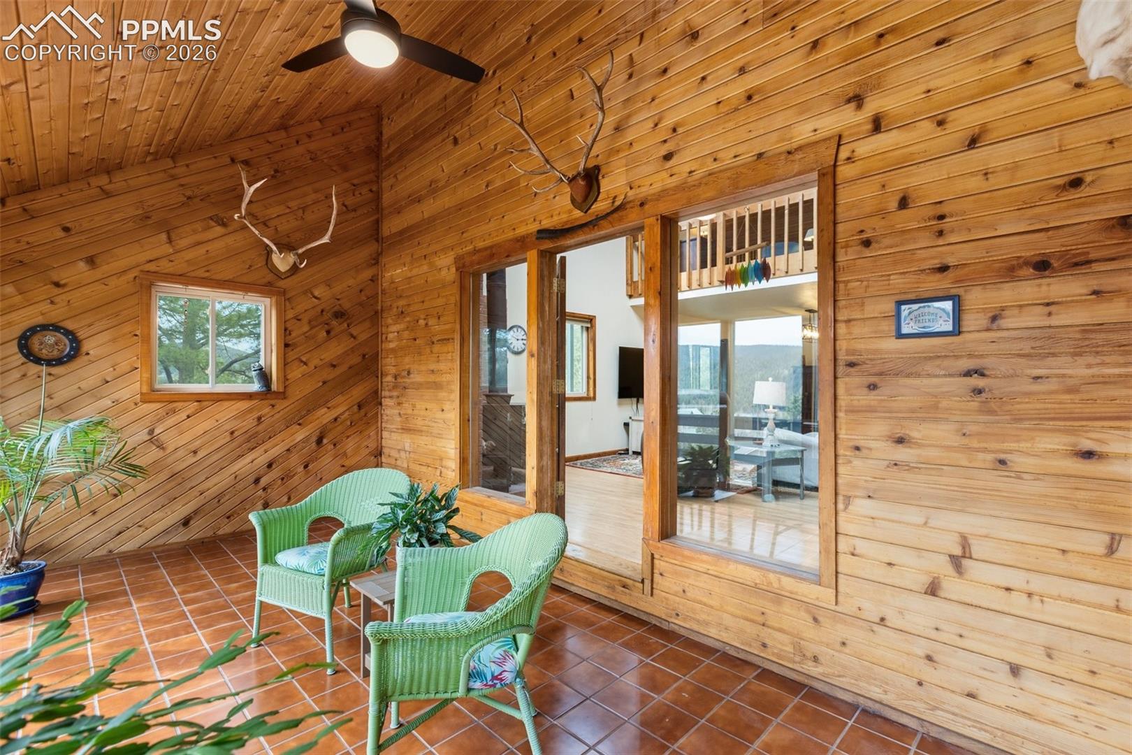 Listing photo 13 for 200 Sun Ridge Court