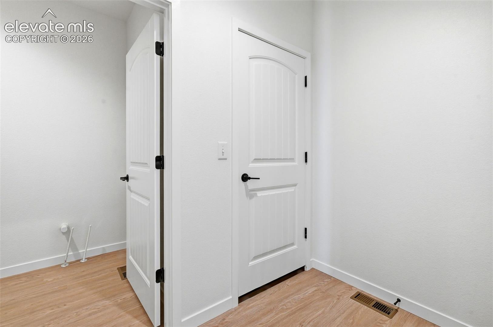 Listing photo 13 for 8505 Country Creek Trail