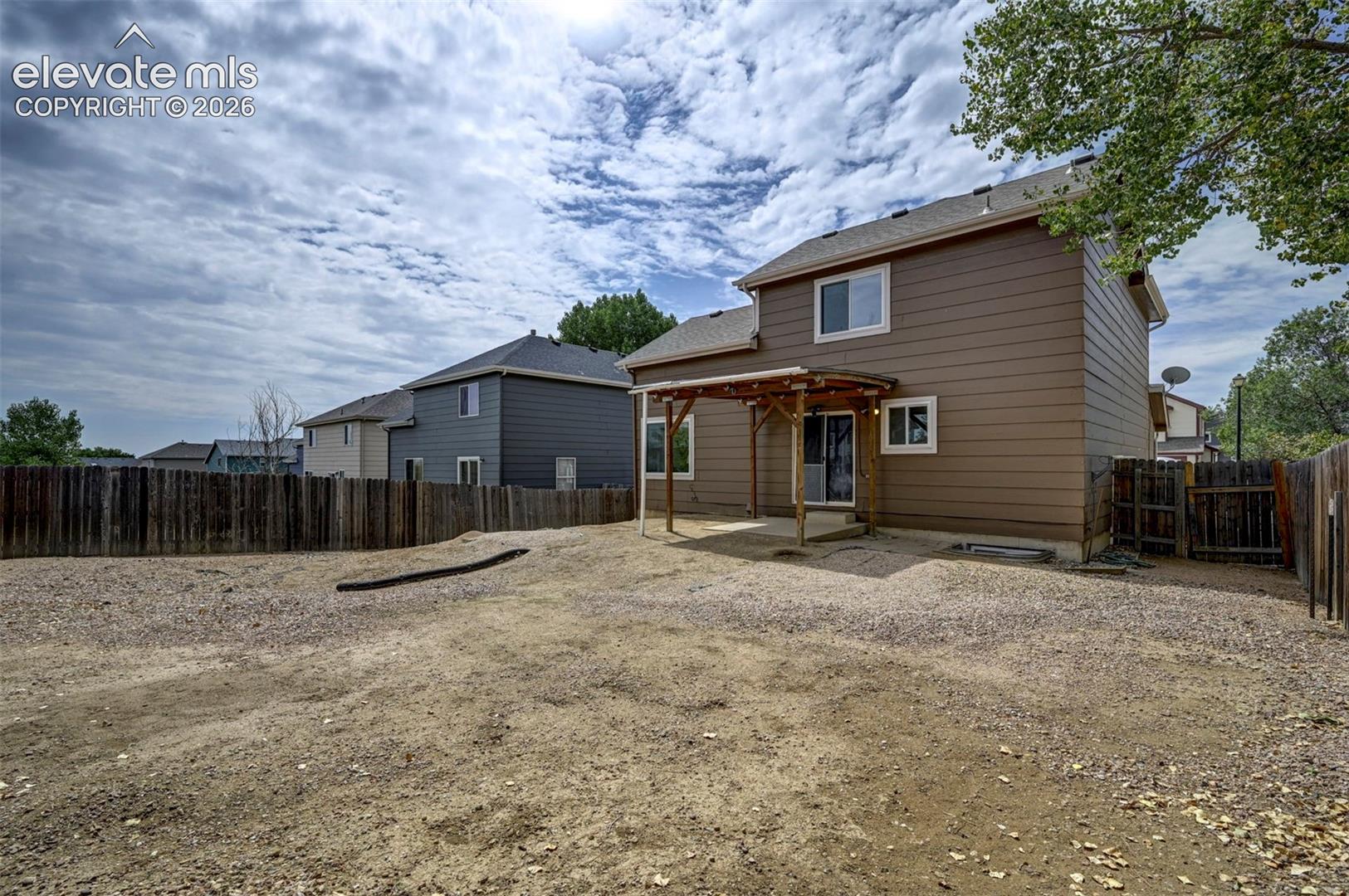 Listing photo 25 for 862 Descendant Drive