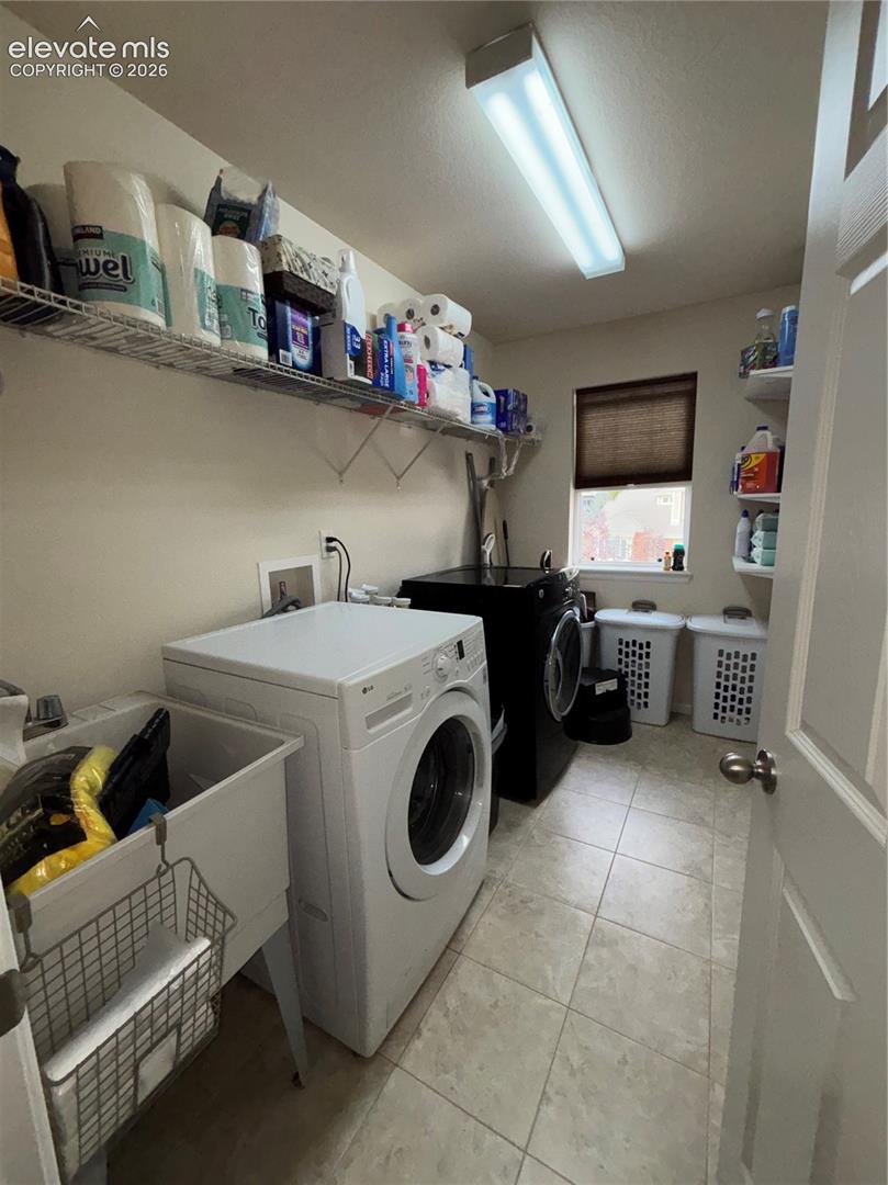 Listing photo 21 for 811 Spectrum Loop