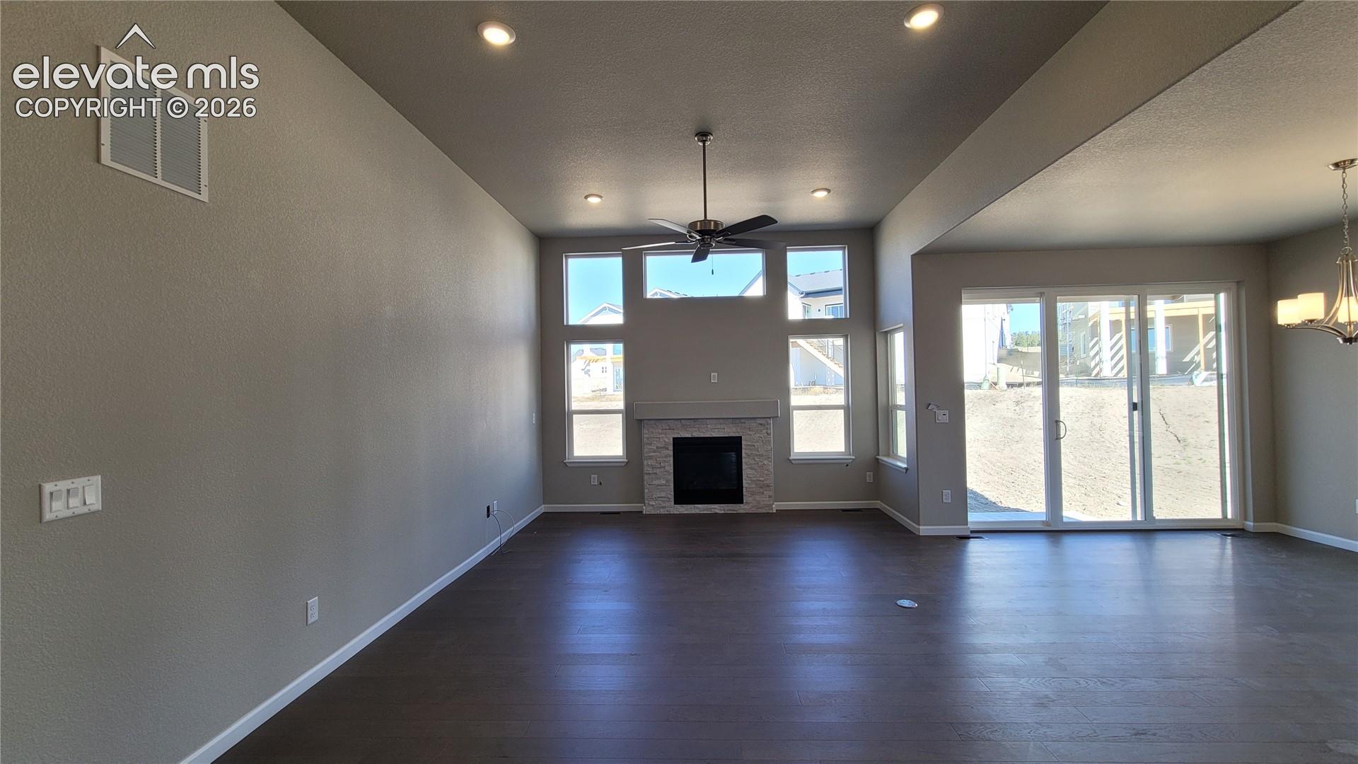 Listing photo 9 for 6646 Miro Lane