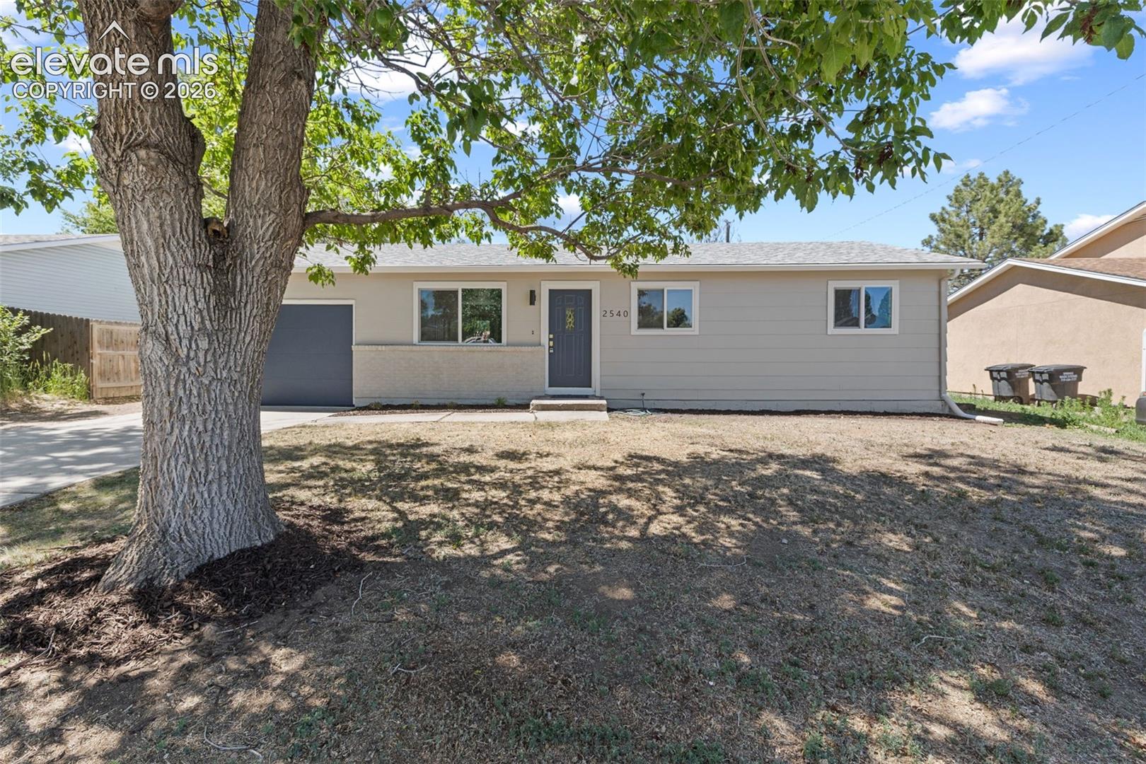 2540 Naples Drive, photo 5
