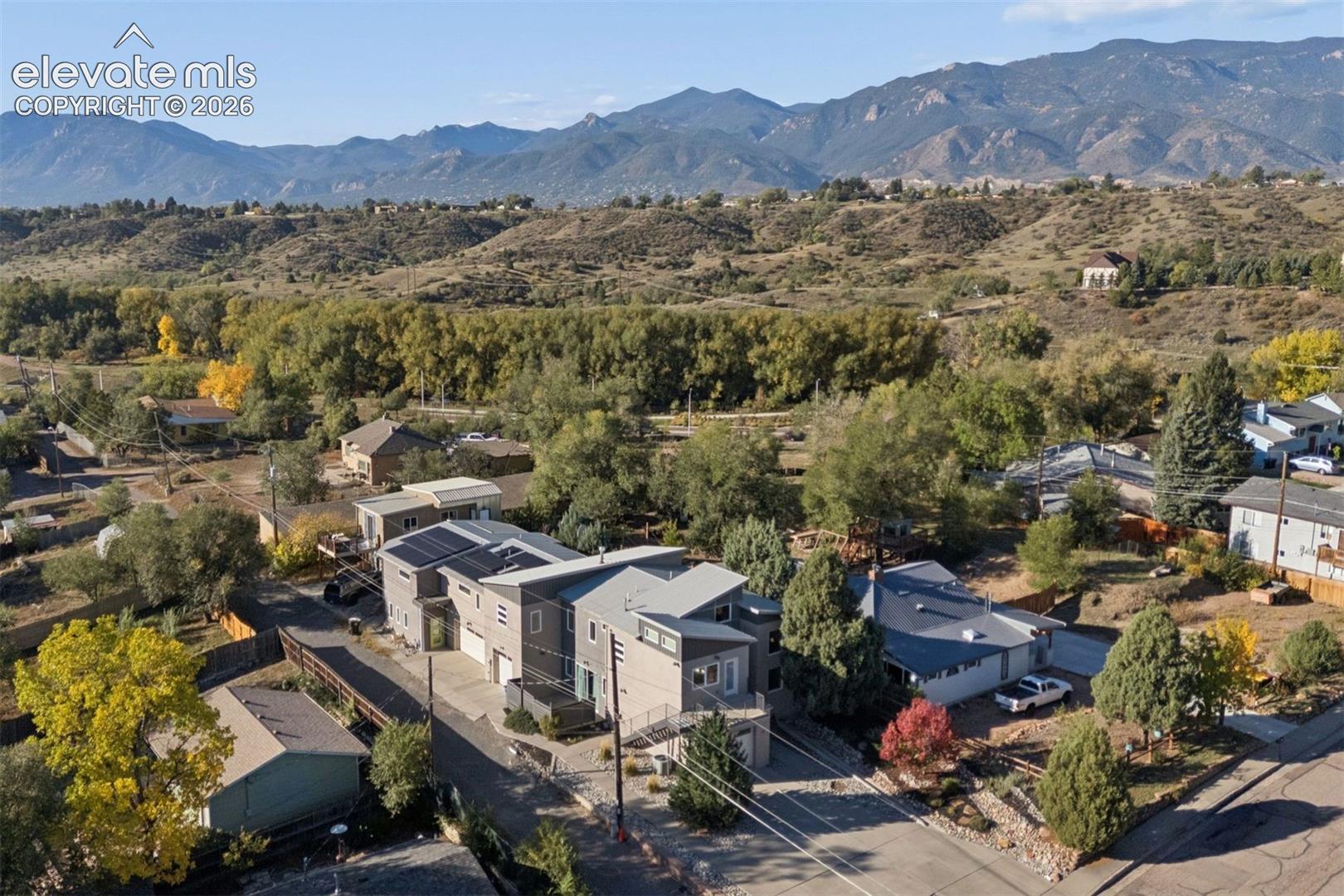 Listing photo 42 for 815 W Jefferson Street