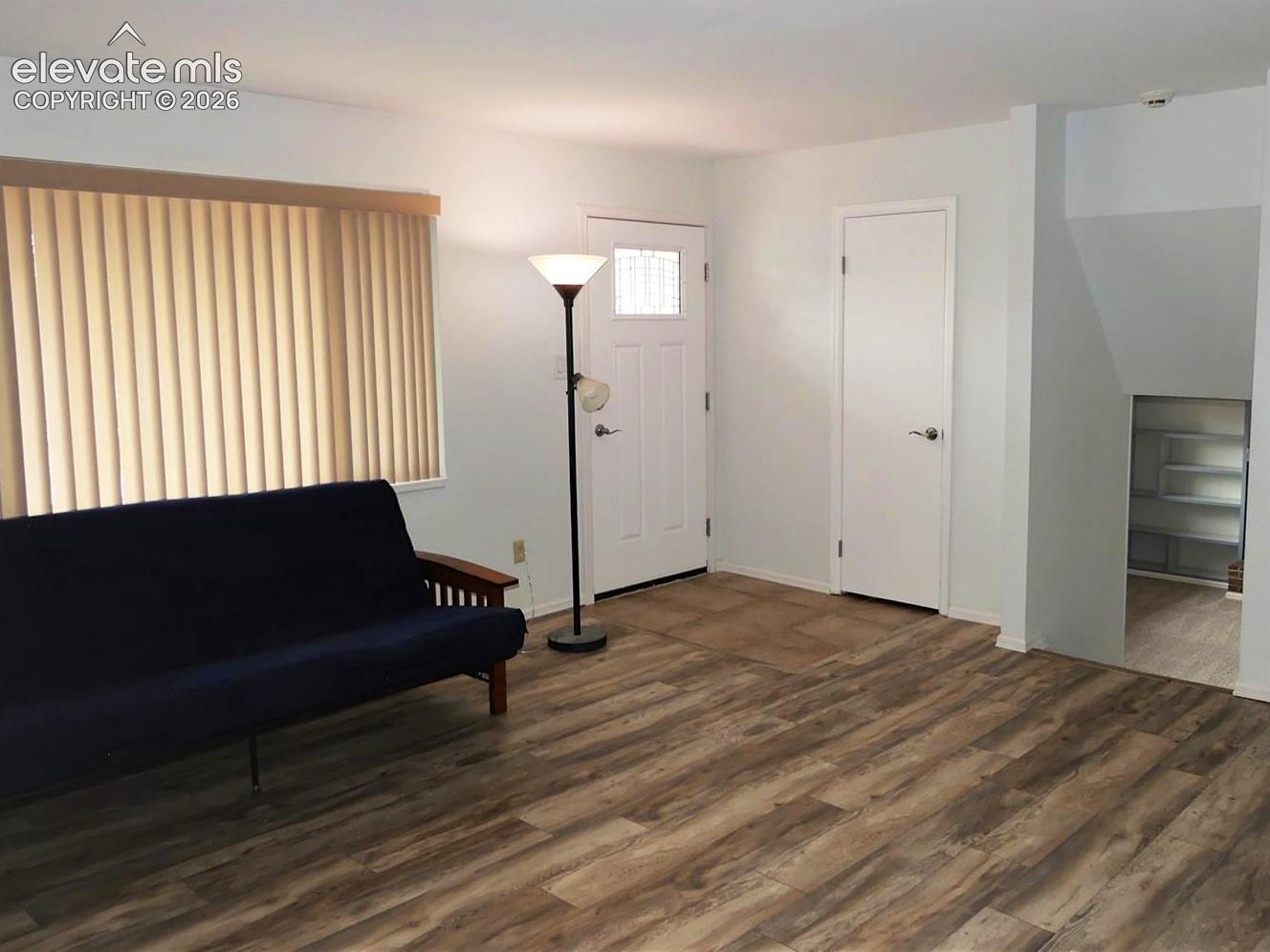 Listing photo 15 for 1104 Yosemite Drive
