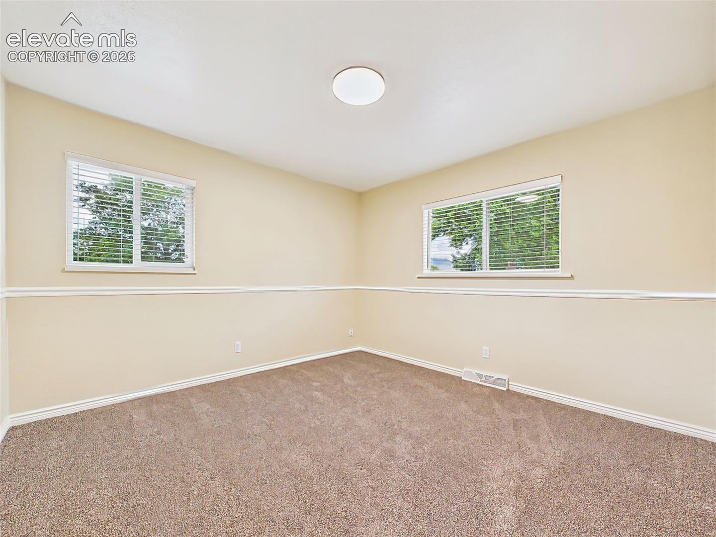 Listing photo 24 for 1509 Lyle Drive