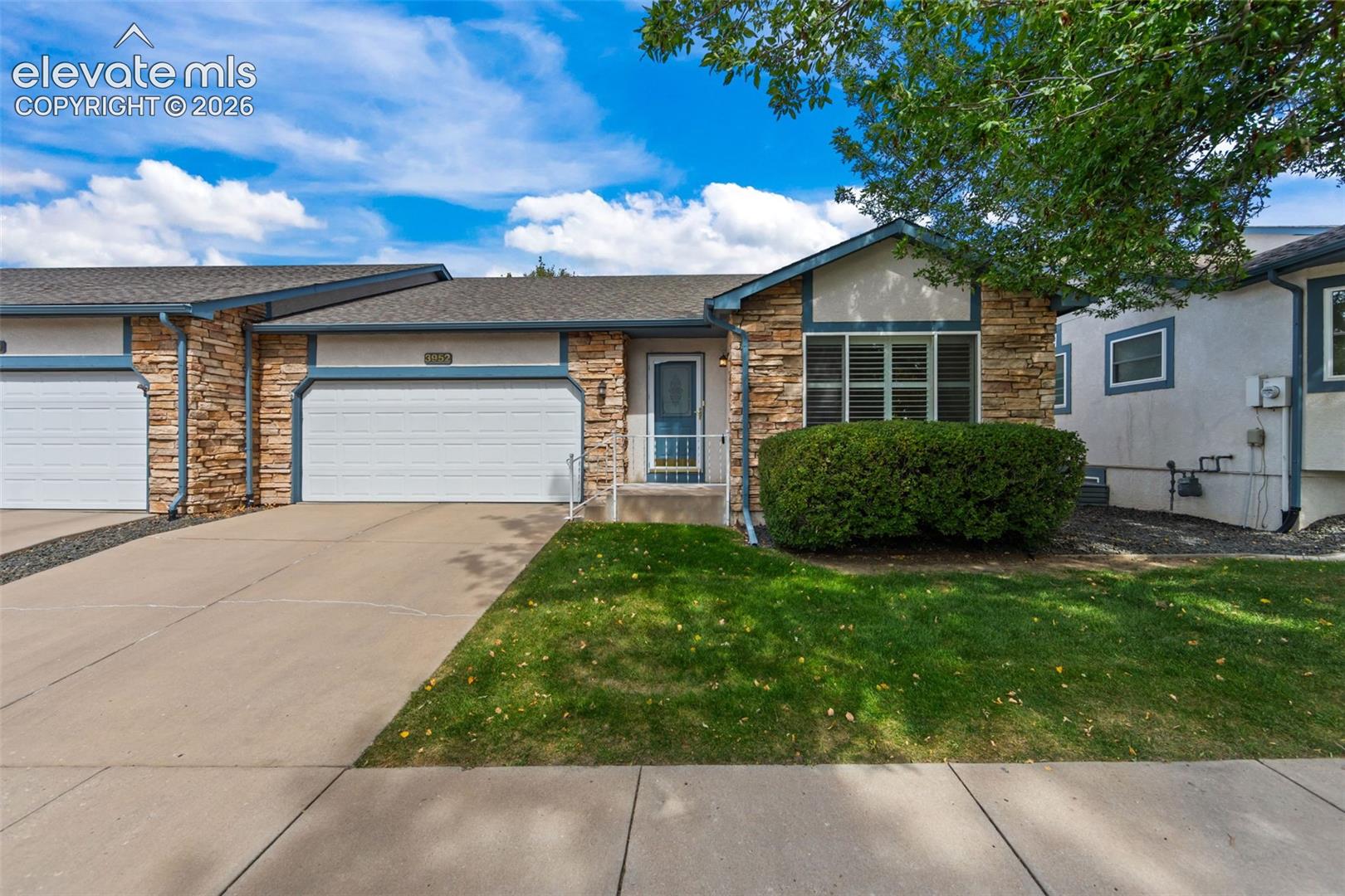3952 Coral Point