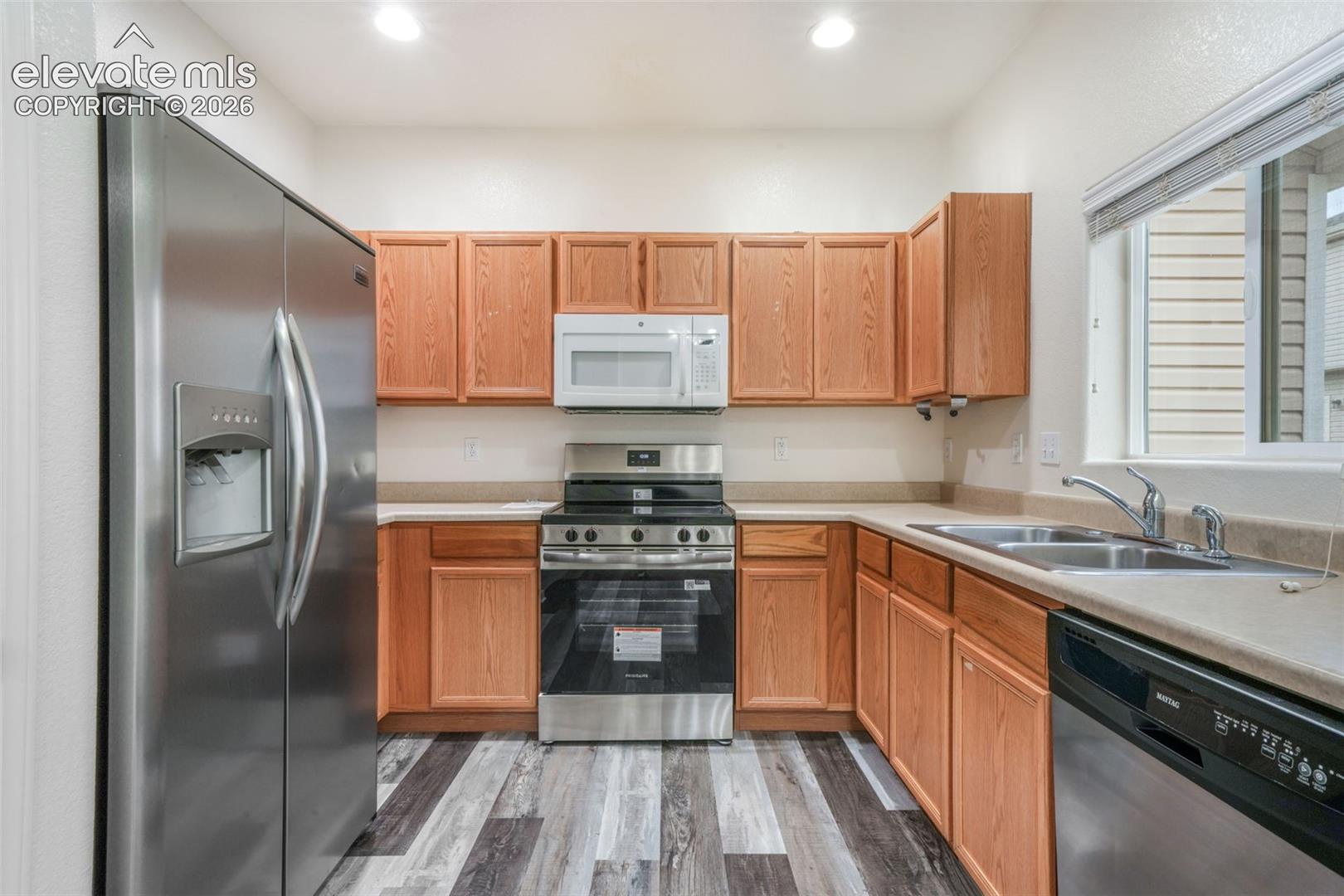 Listing photo 15 for 10513 Wells Point