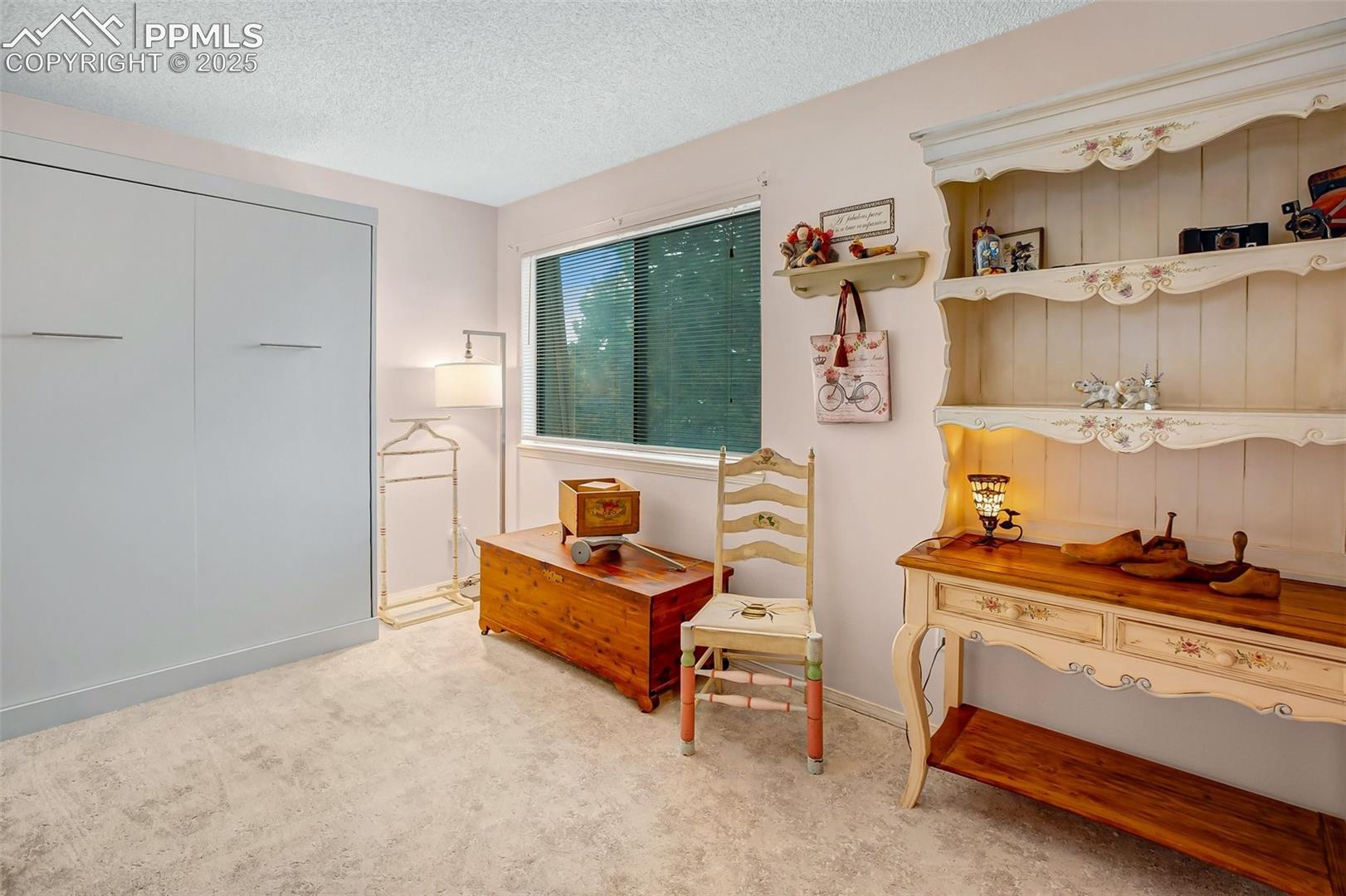Listing photo 24 for 560 Manor Court A