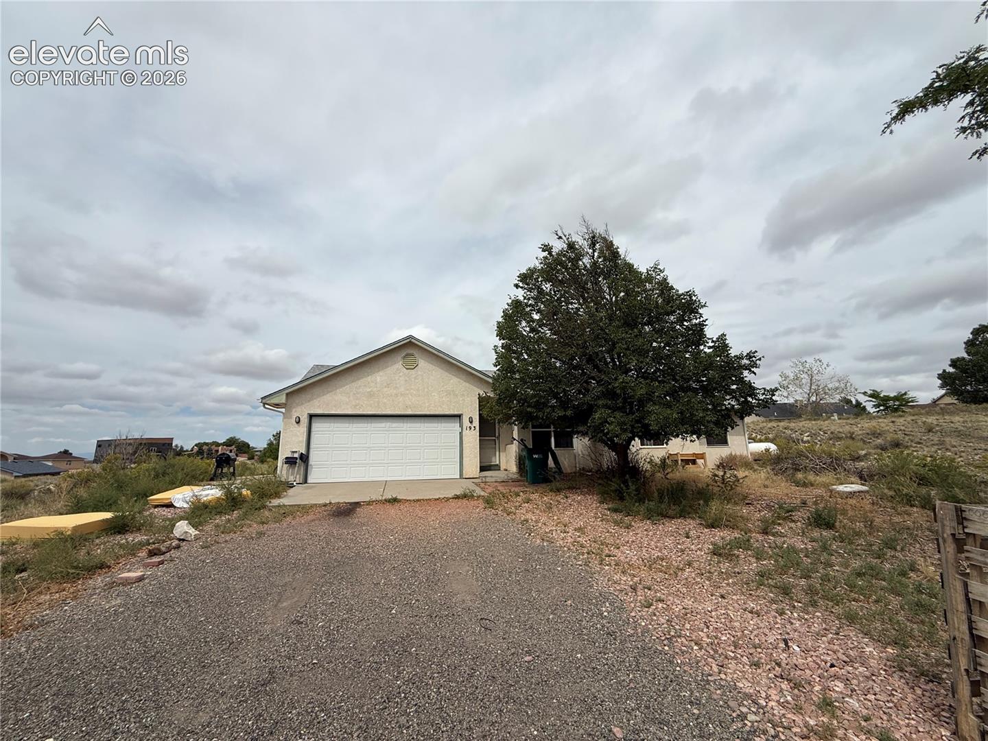 193 W Legend Drive โ listing photo