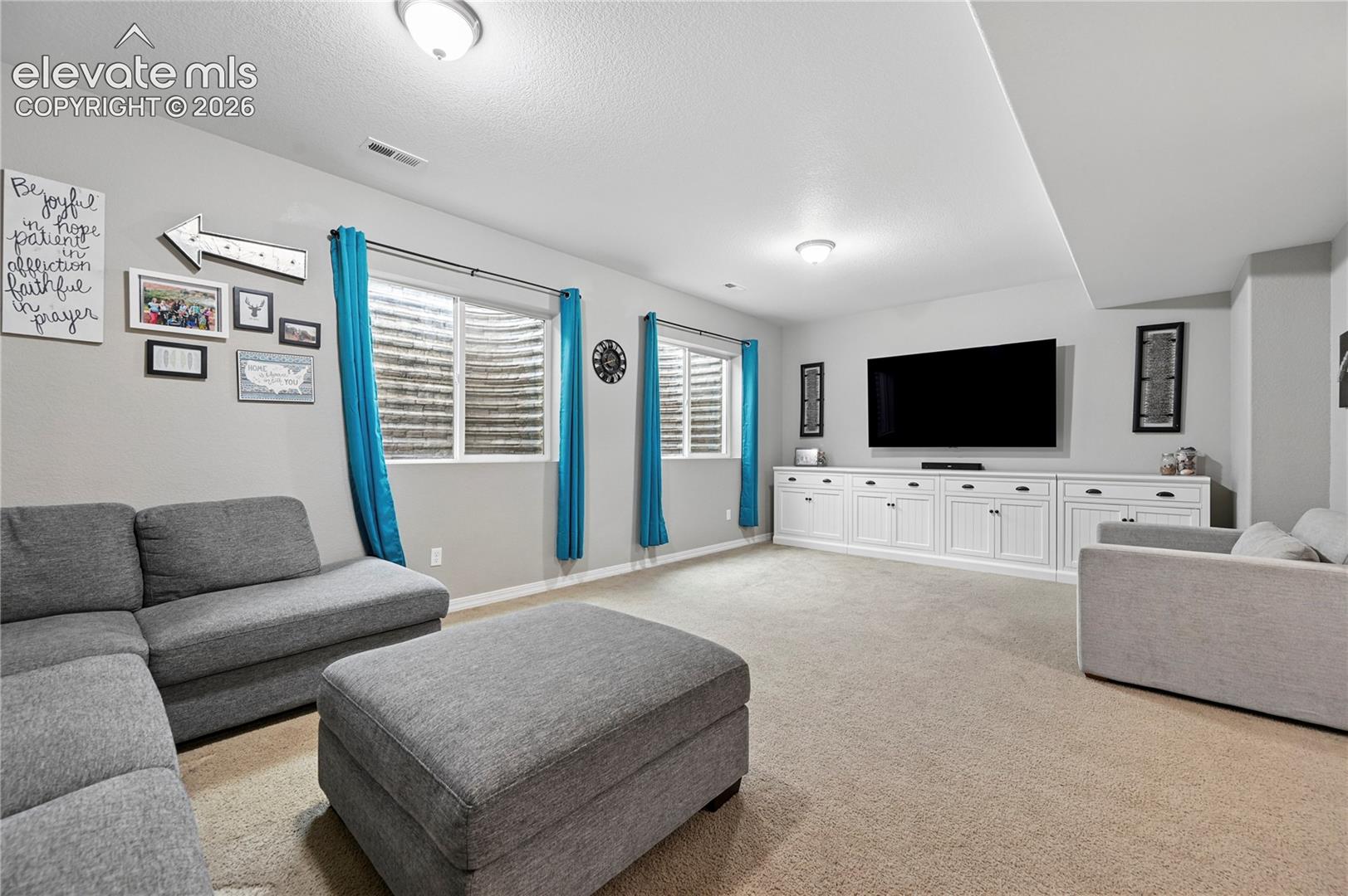 Listing photo 37 for 10637 Echo Canyon Drive