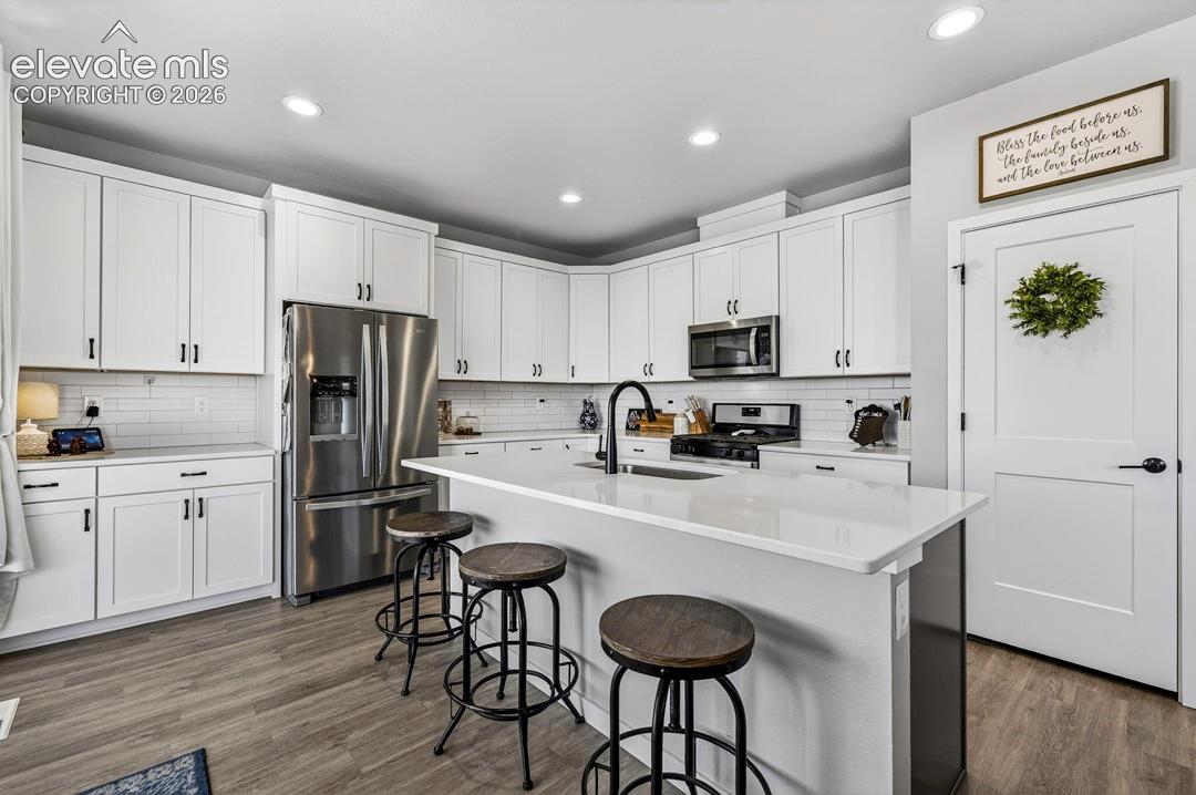 Listing photo 12 for 22060 Cattlemen Run