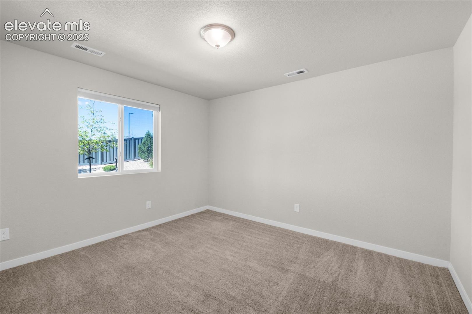 Listing photo 21 for 6872 Lily Mountain Lane