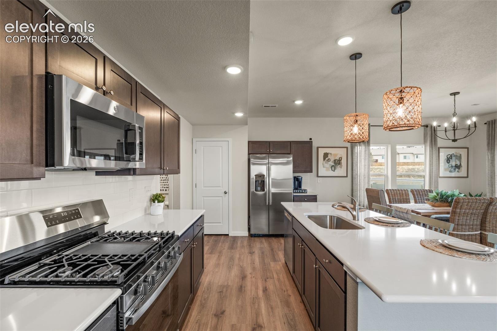 Listing photo 7 for 4912 Havenward View