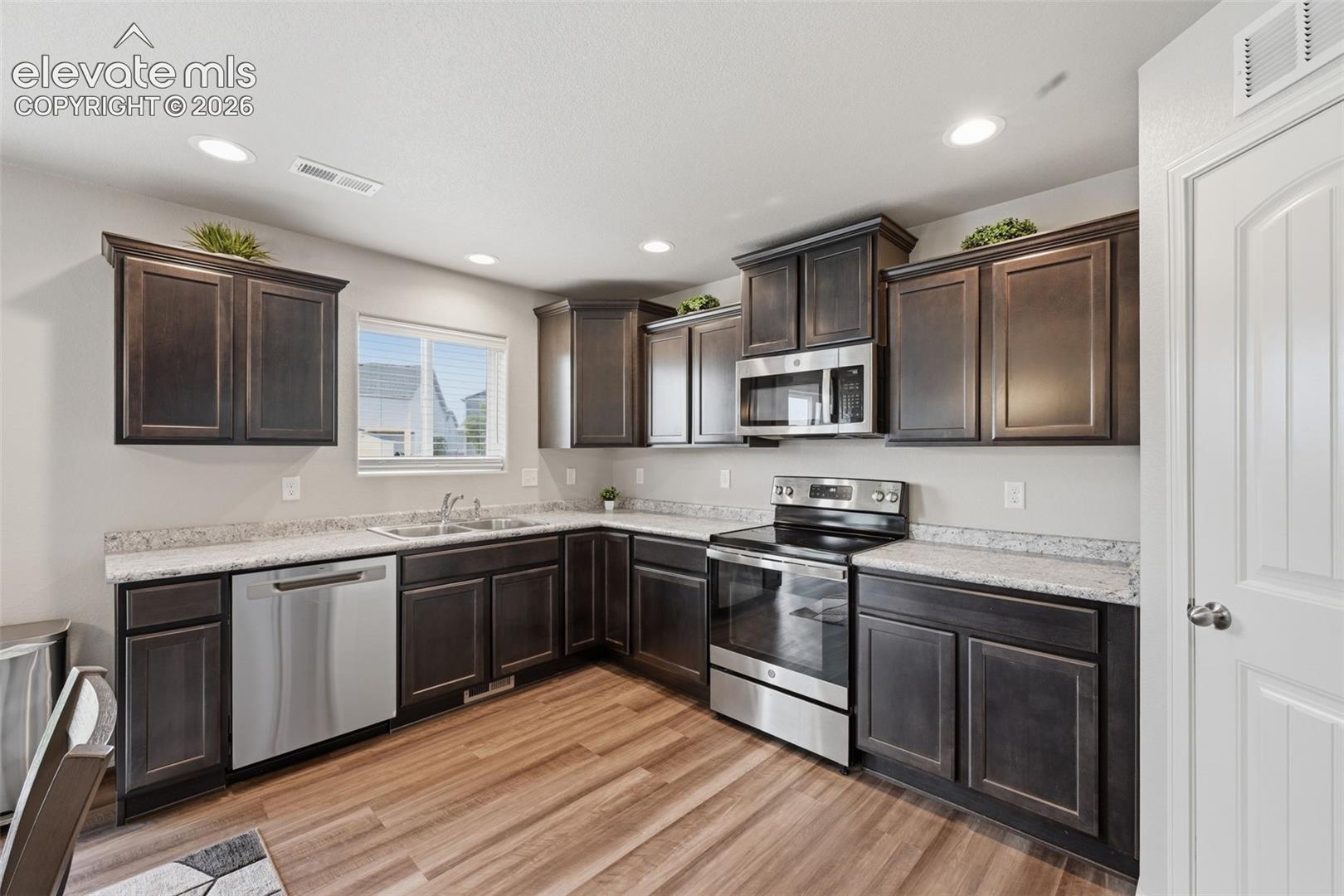 Listing photo 21 for 4652 Amazonite Drive
