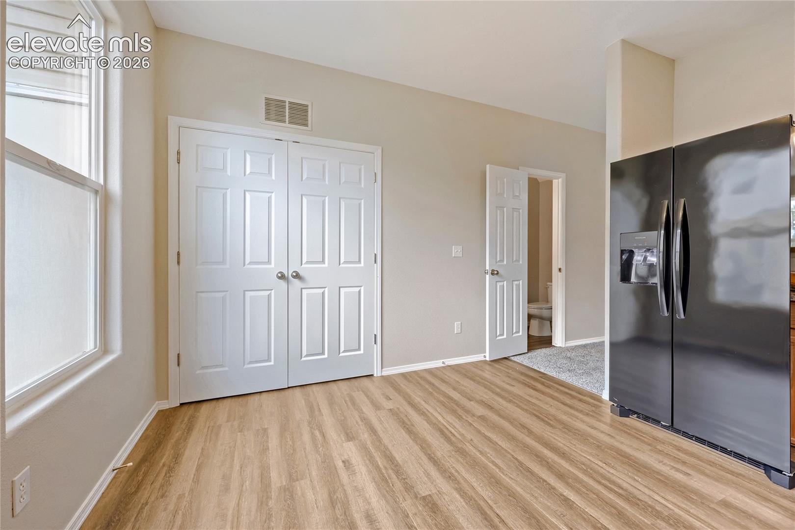 Listing photo 9 for 10505 Wells Point