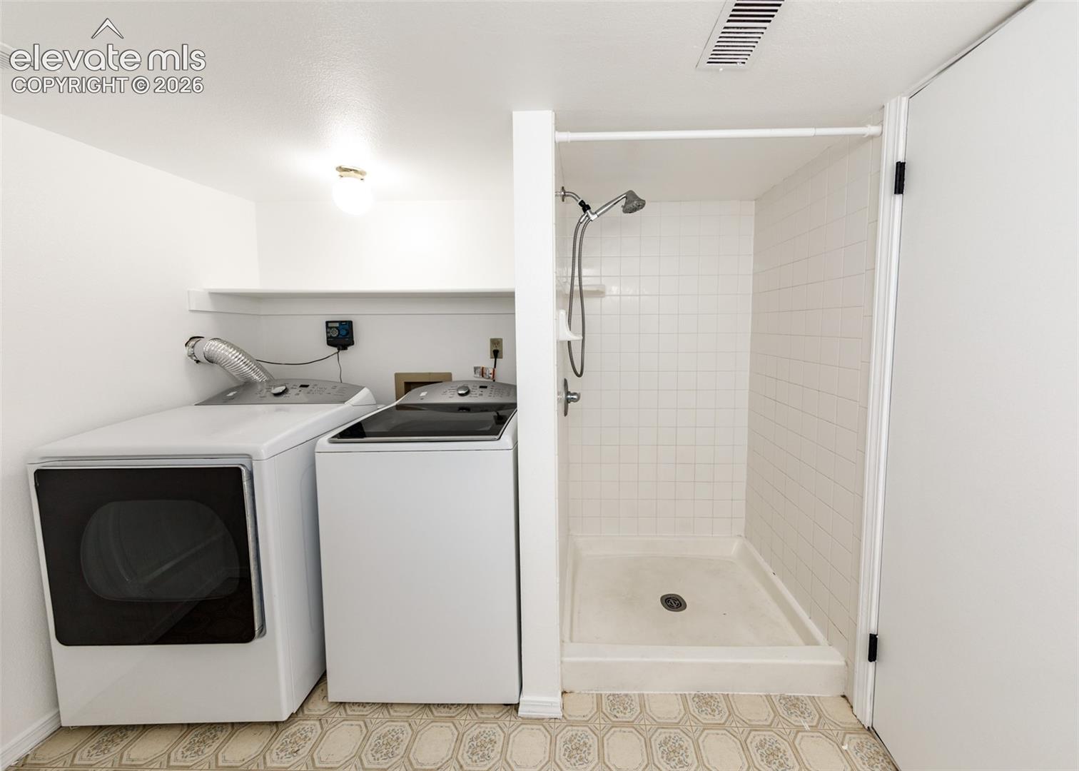 Listing photo 30 for 604 Fountain Mesa Road