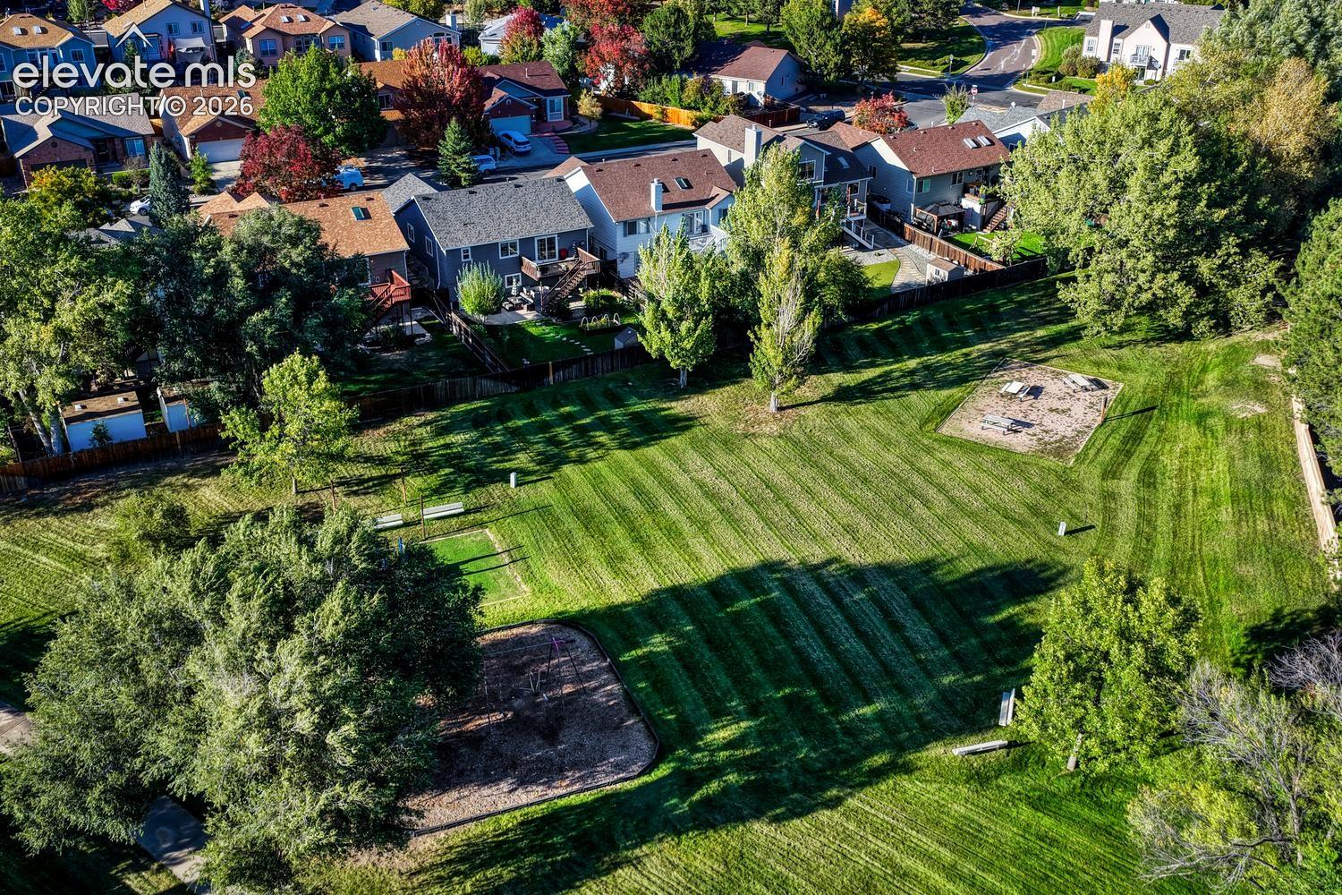 Listing photo 19 for 2121 Troy Court