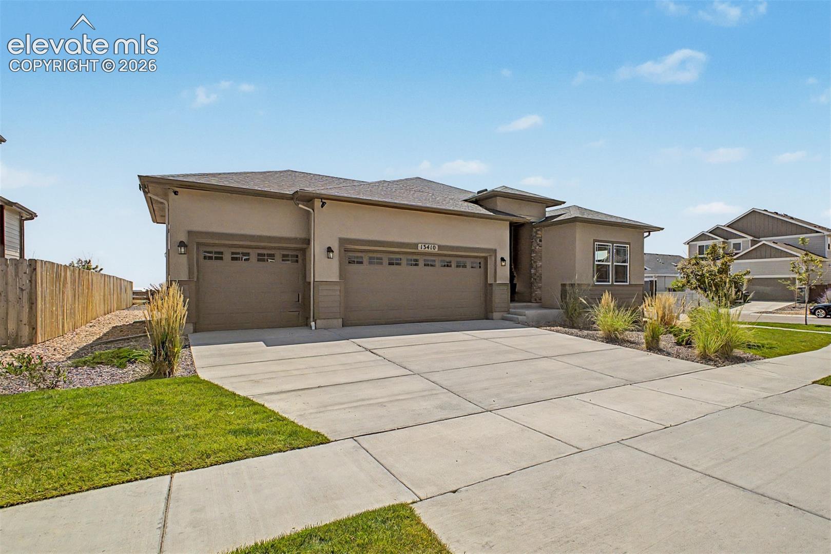 Listing photo 2 for 13410 New Ranch Drive