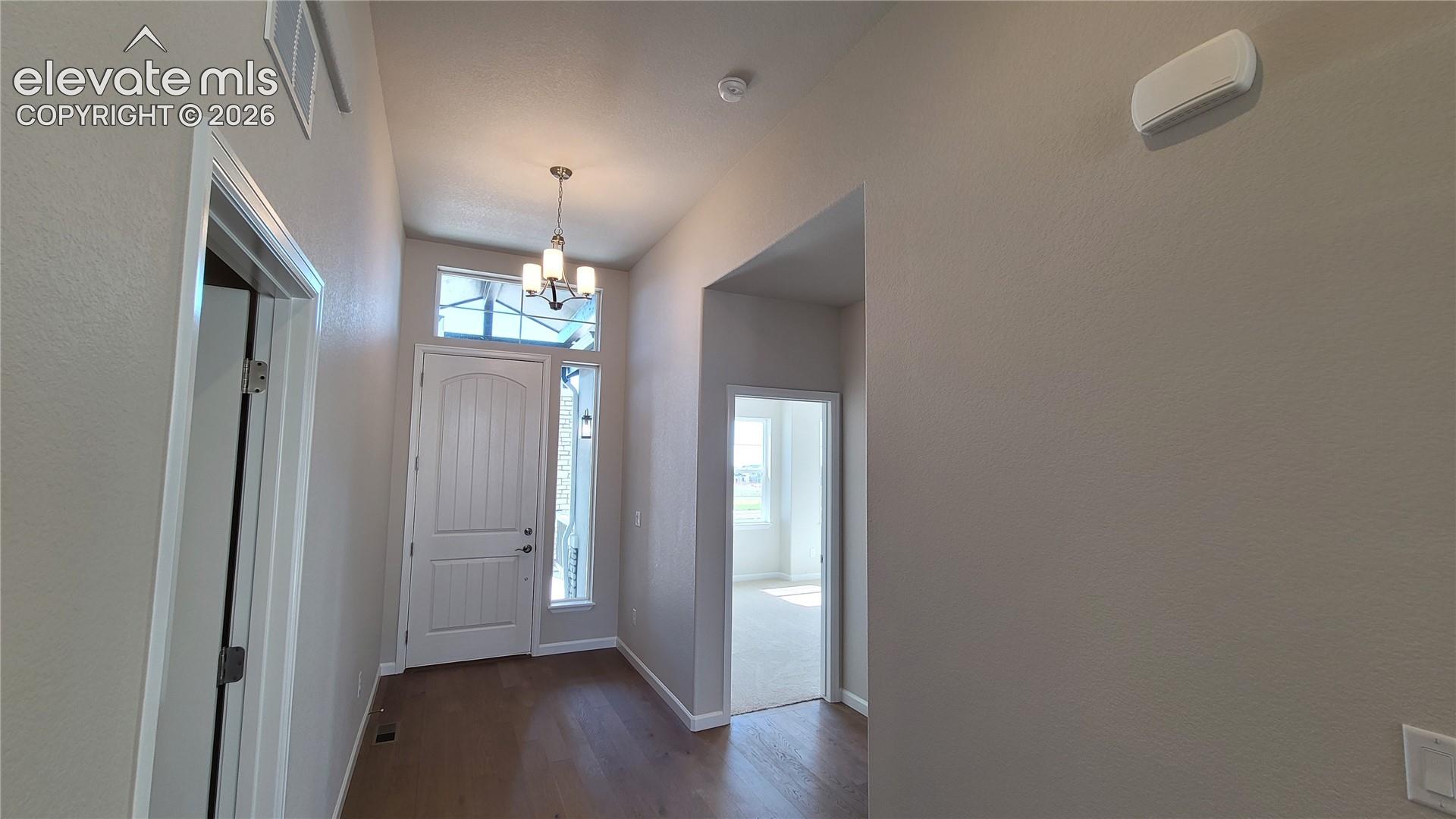Listing photo 2 for 6652 Miro Lane