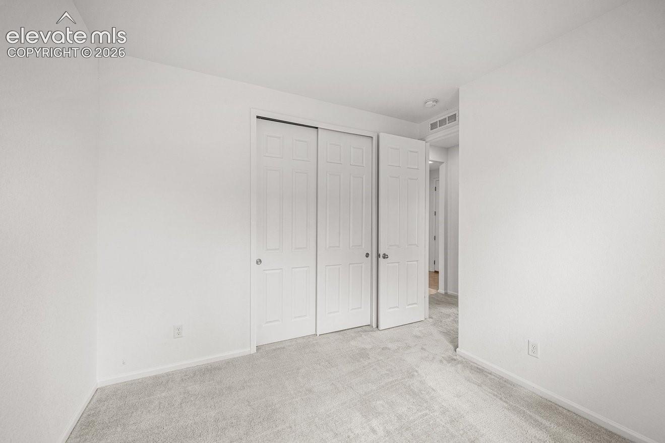 Listing photo 8 for 2209 Sunrise Lane