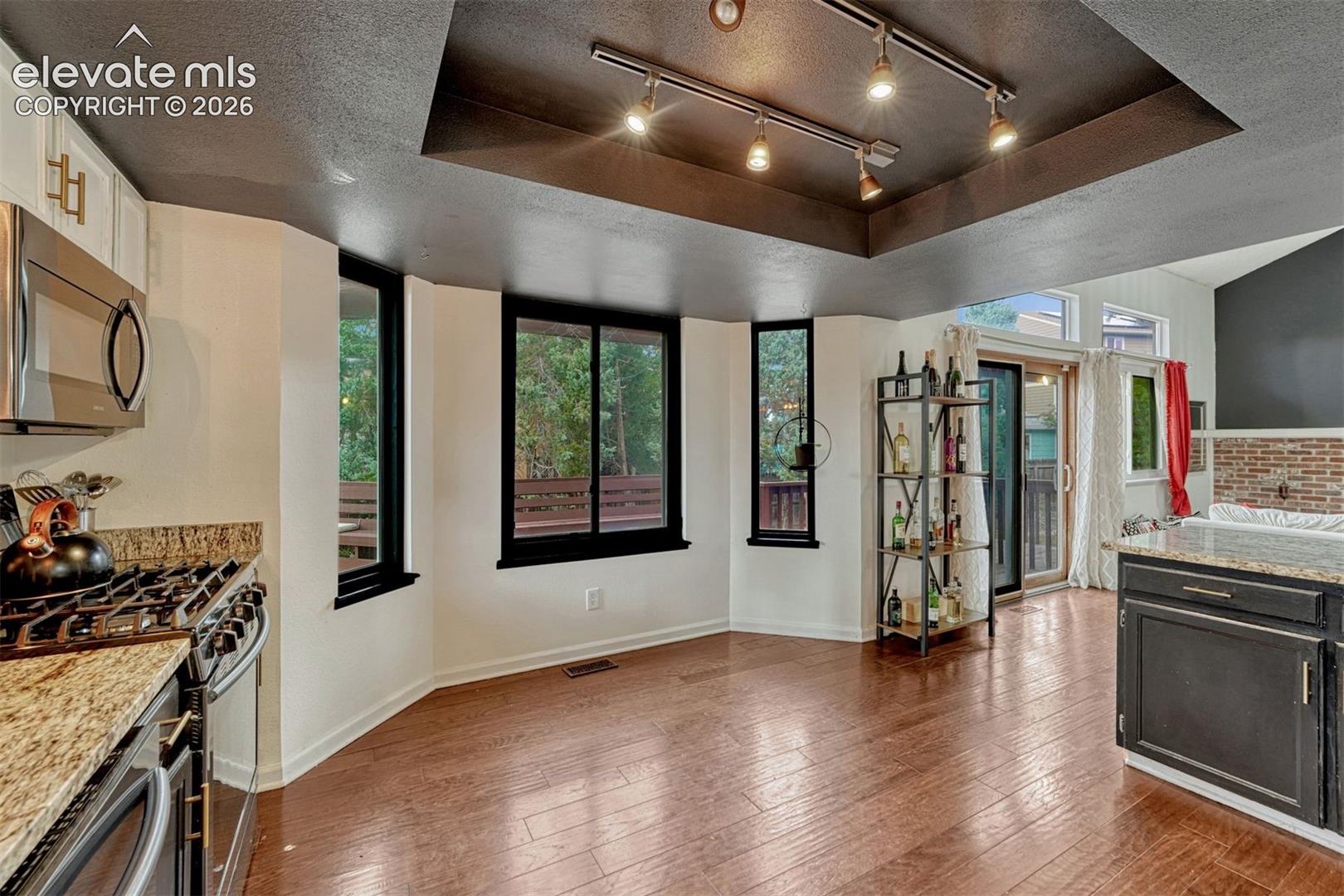Listing photo 9 for 7510 Hickorywood Drive