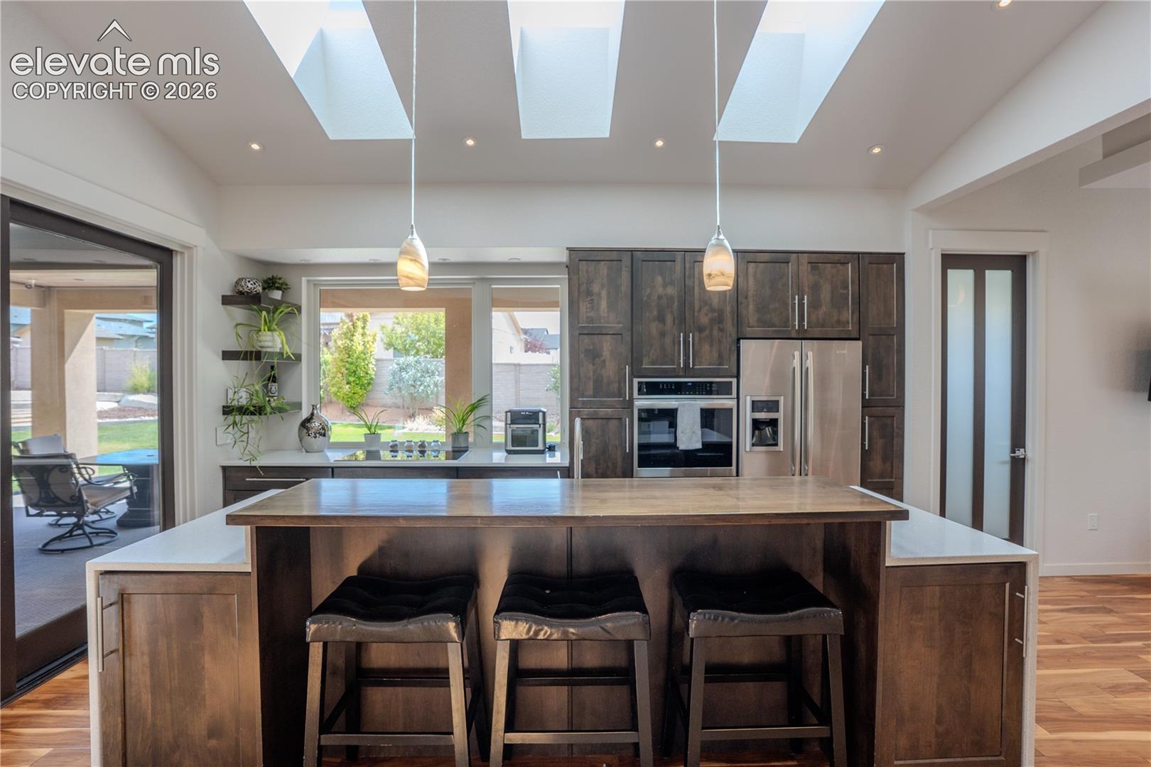 Listing photo 12 for 5638 Venezia Way