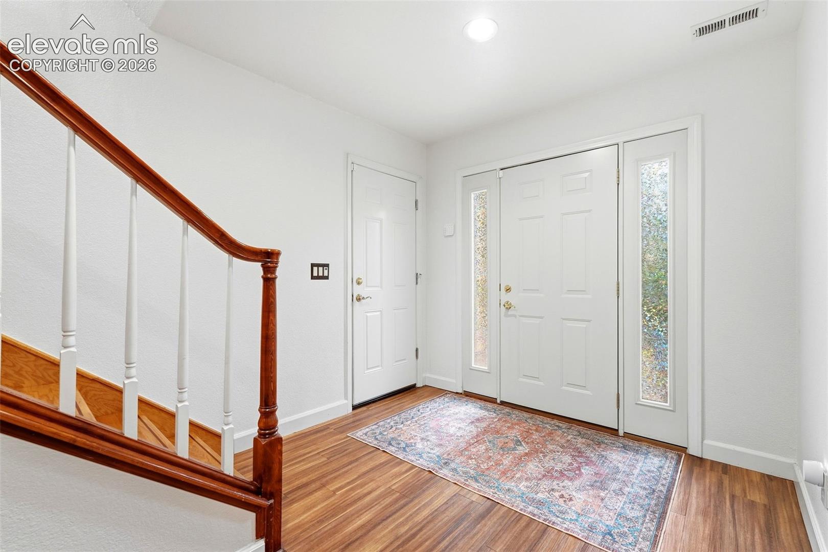 Listing photo 5 for 345 Cheshire Court